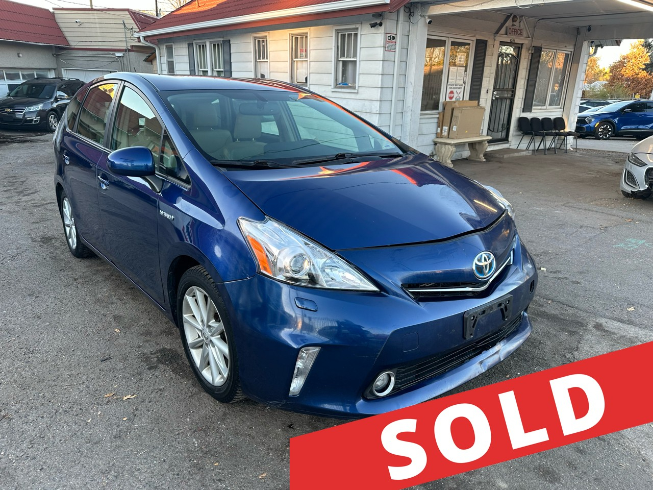 2013 Toyota Prius v Five