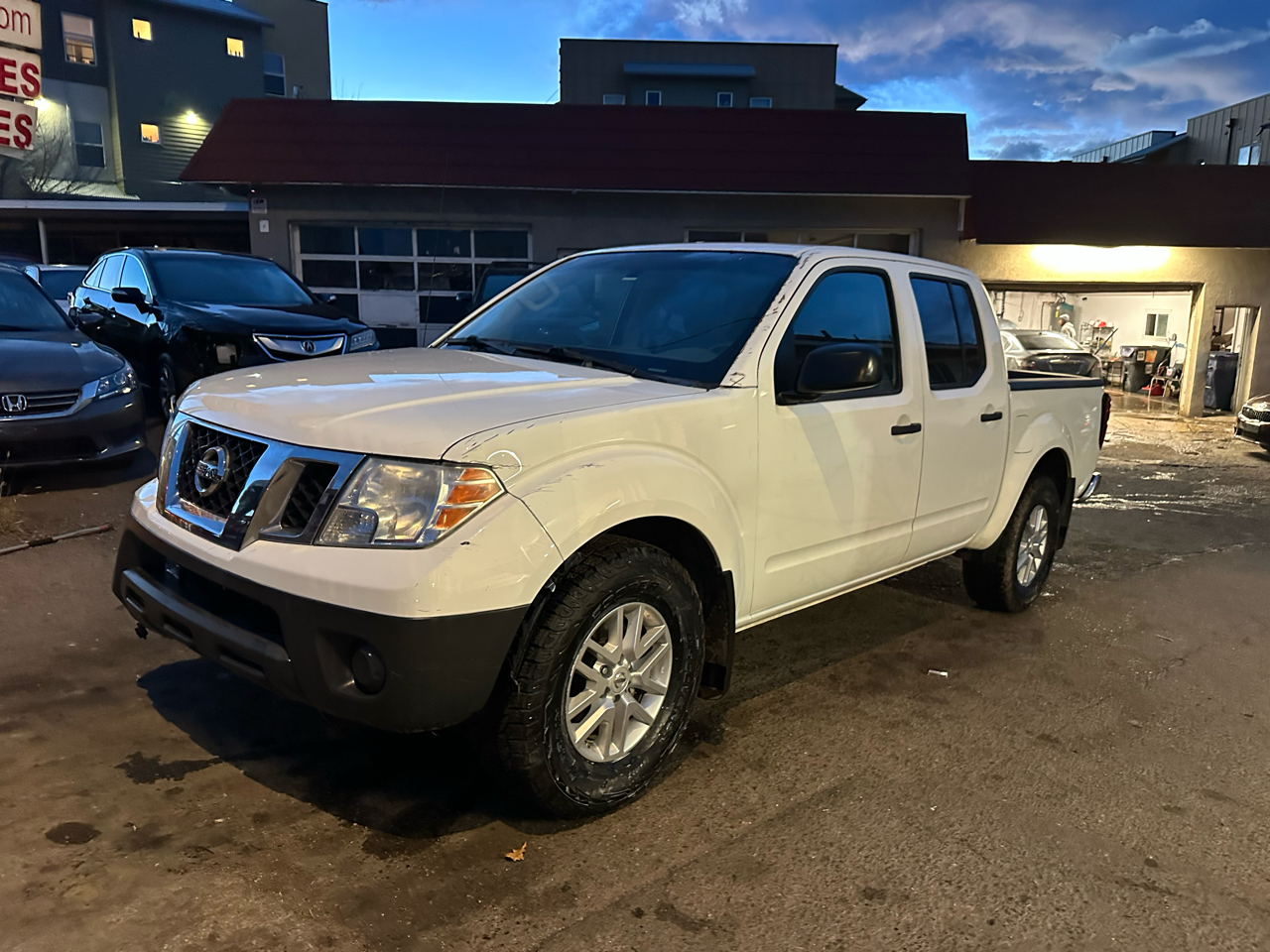 2018 Nissan Frontier Crew Cab 4x4 SV V6 Auto