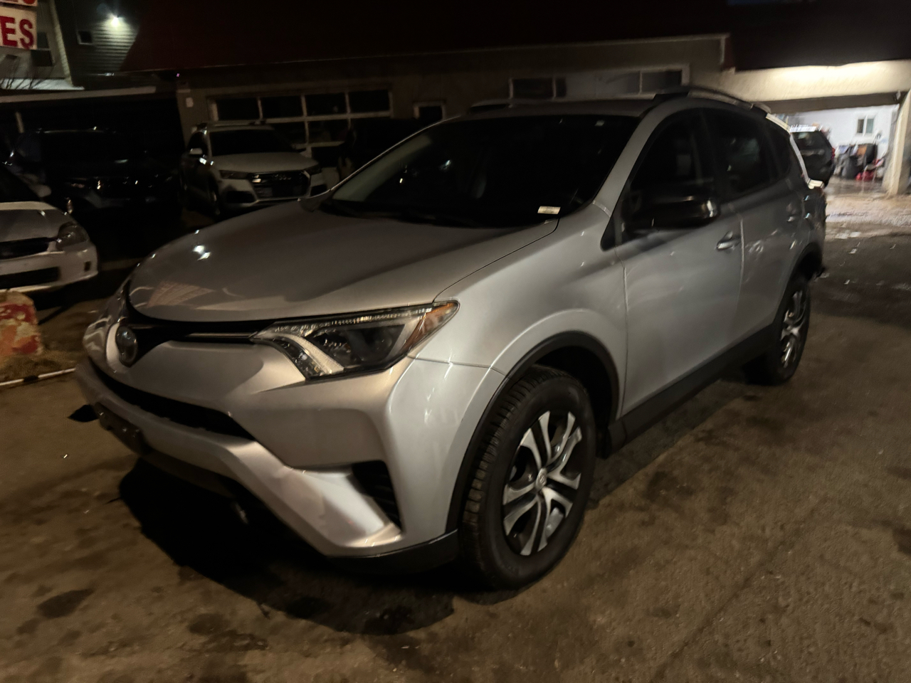 2018 Toyota RAV4 LE AWD (Natl)