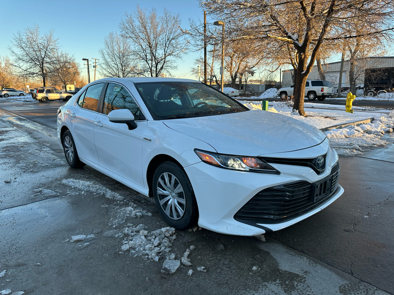 2019 Toyota Camry Hybrid LE CVT (Natl)