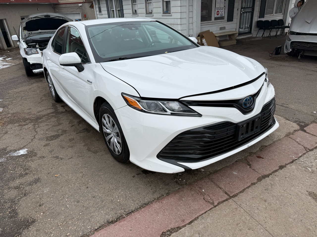 2019 Toyota Camry Hybrid LE CVT (Natl)