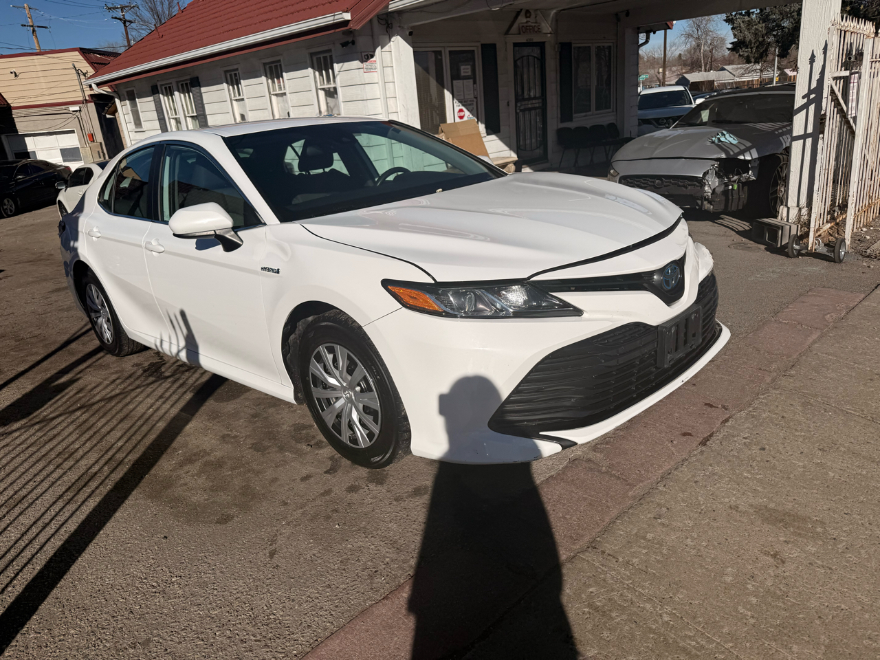 2019 Toyota Camry LE's photo