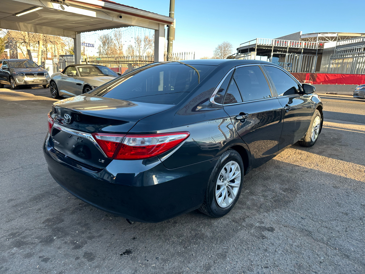 2015 Toyota Camry 4dr Sdn I4 Auto XLE (Natl)