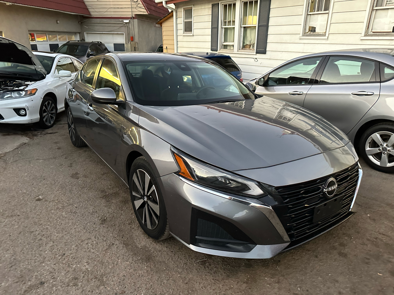 2023 Nissan Altima 2.5 SV Sedan