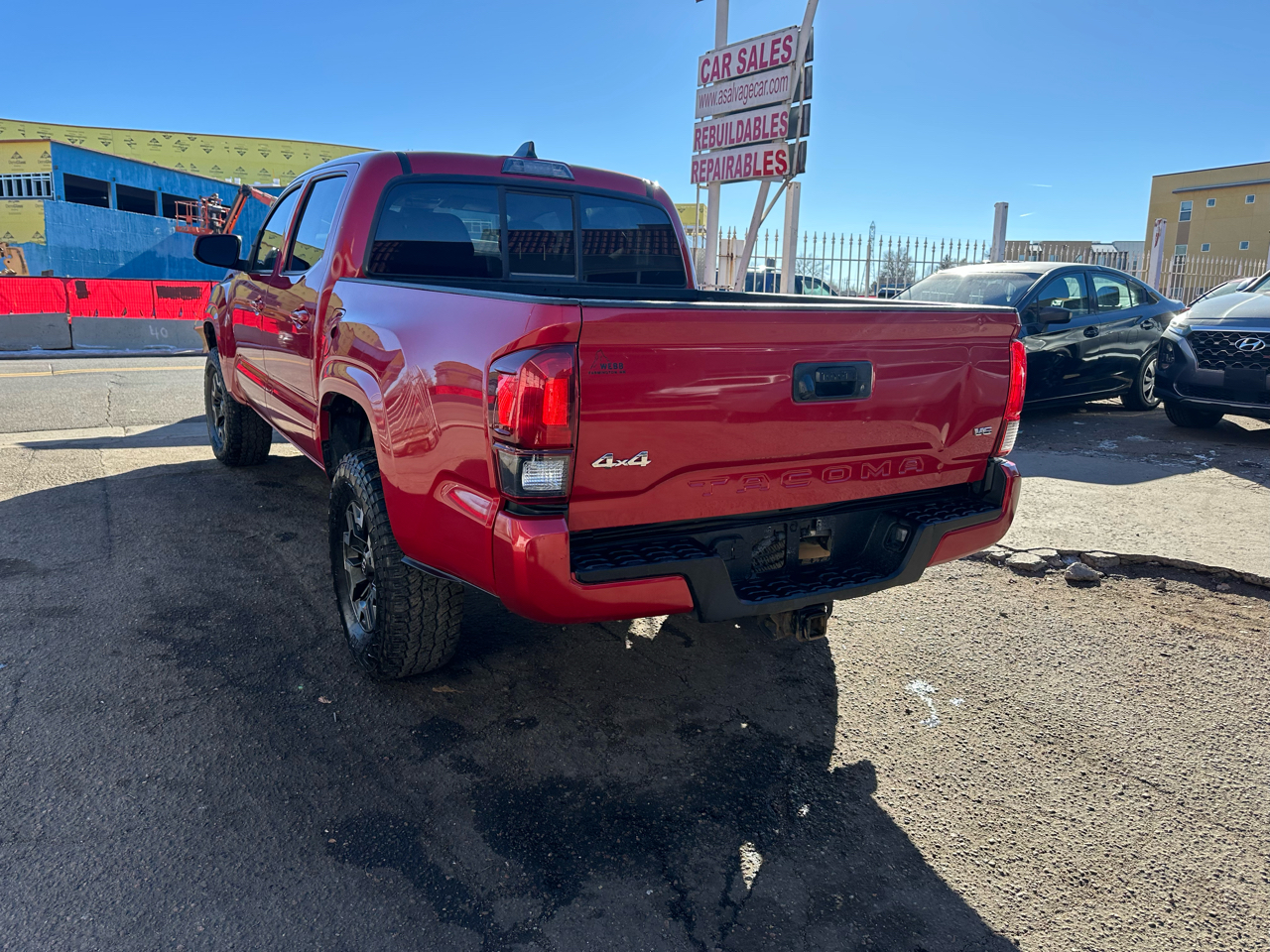 2021 Toyota Tacoma 4WD TRD Off Road Double Cab 5' Bed V6 MT (Natl)