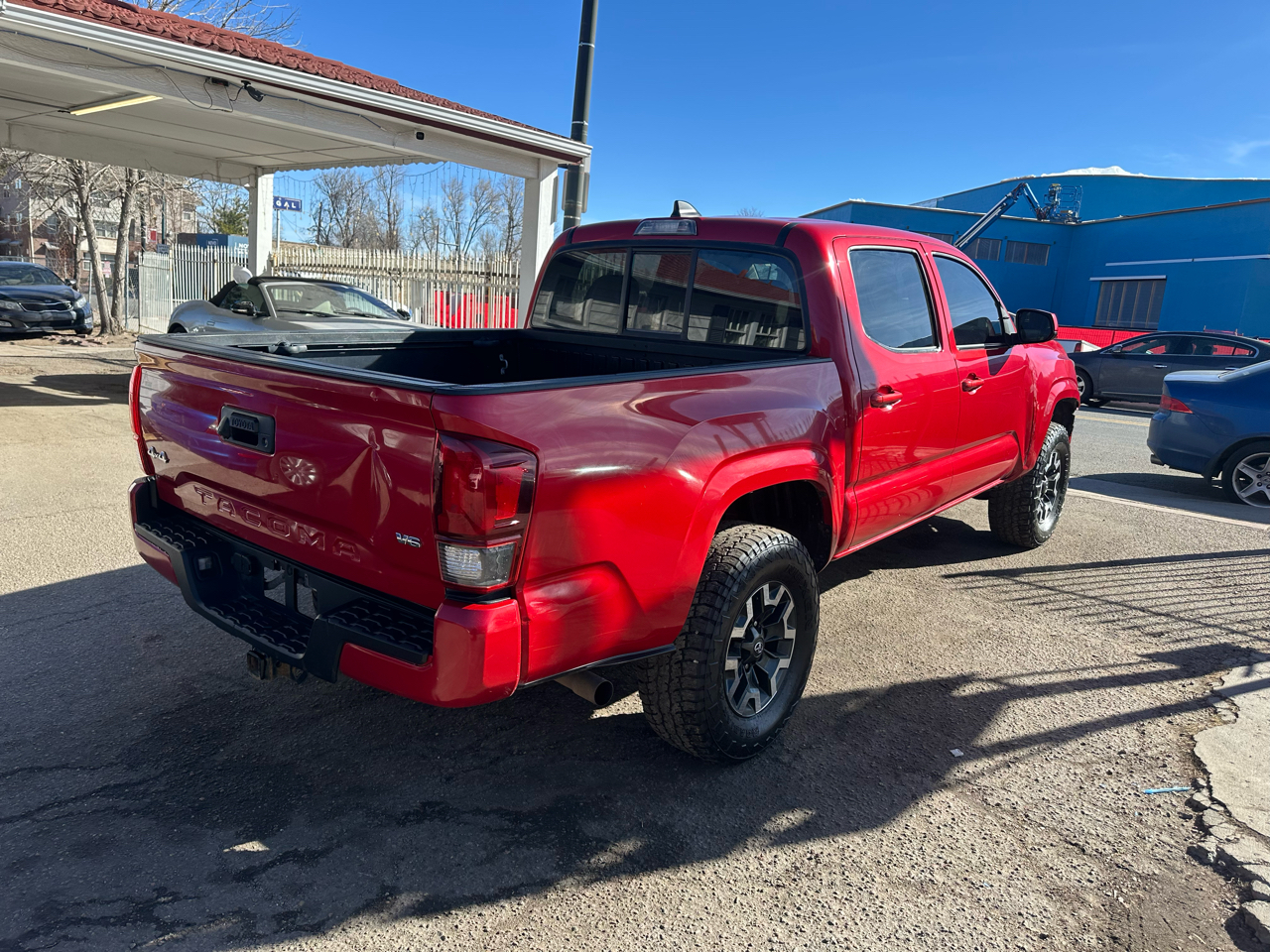 2021 Toyota Tacoma 4WD TRD Off Road Double Cab 5' Bed V6 MT (Natl)