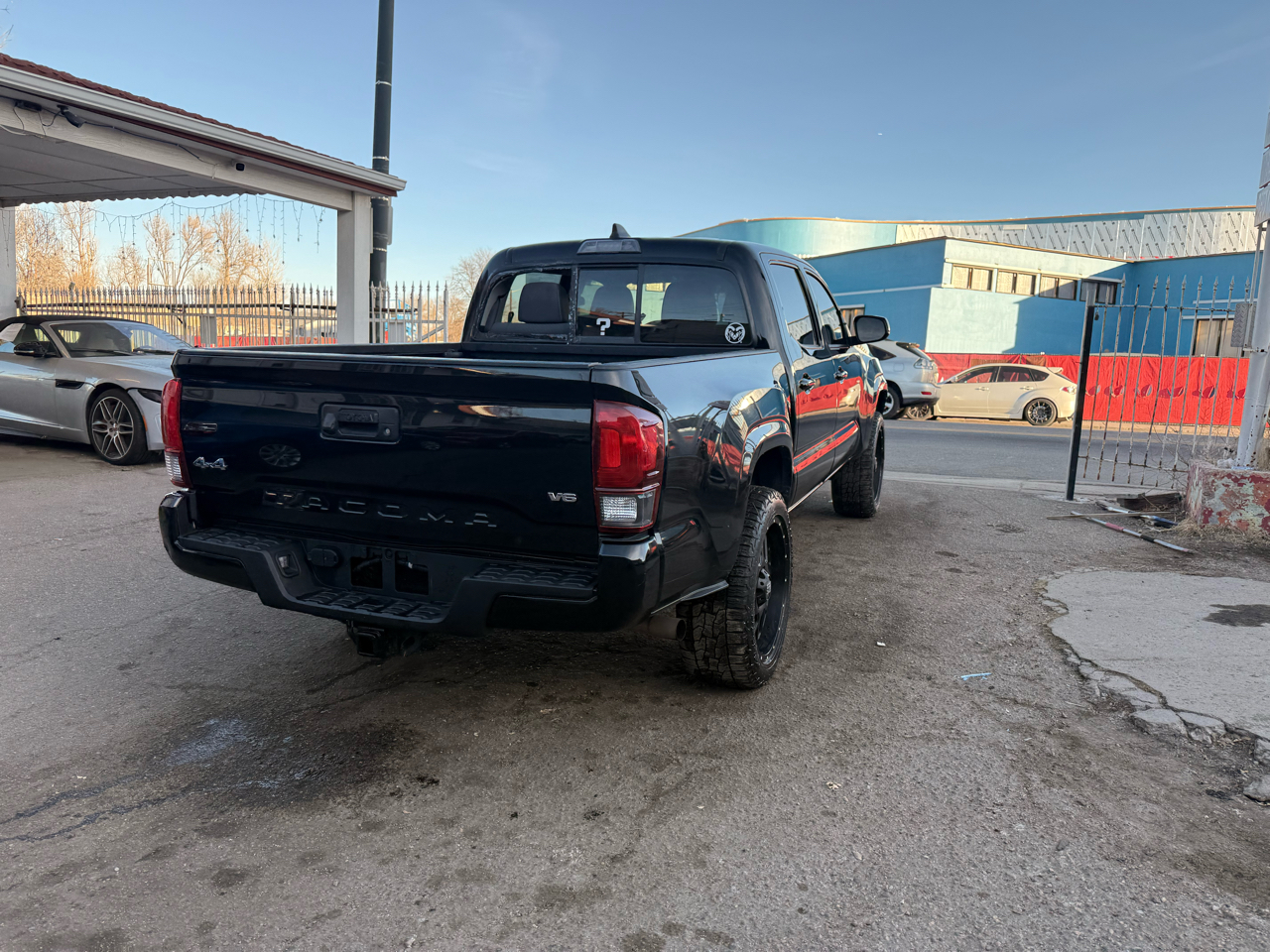 2021 Toyota Tacoma 4WD TRD Off Road Double Cab 5' Bed V6 MT (Natl)