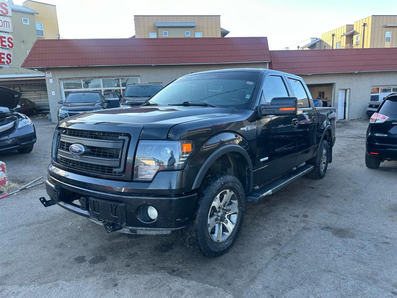 2013 Ford F-150 4WD SuperCrew 145" FX4
