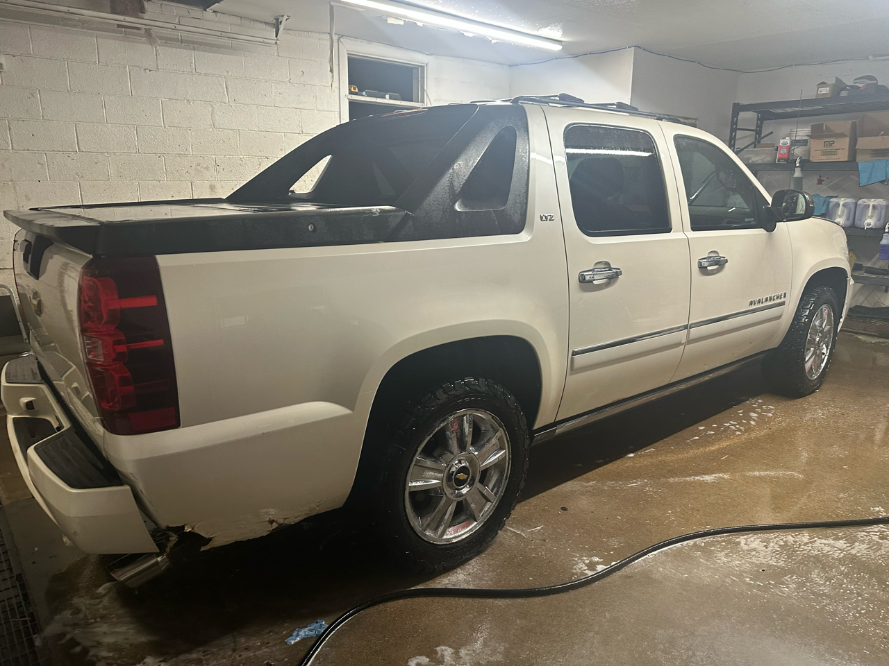 2009 Chevrolet Avalanche 4WD Crew Cab LTZ