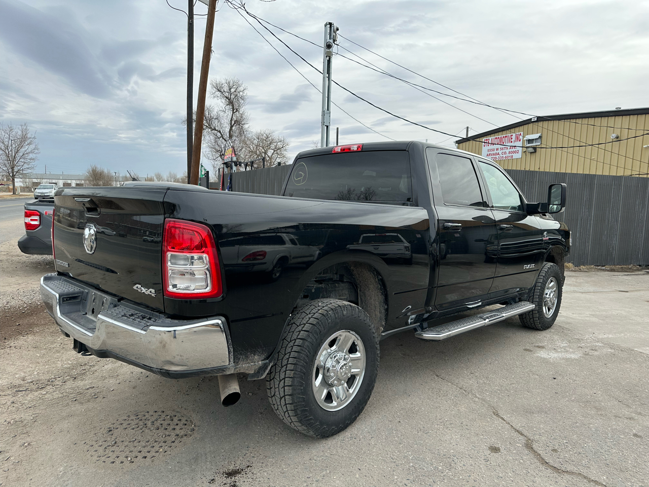2022 RAM 2500 Big Horn 4x4 Crew Cab 6'4" Box