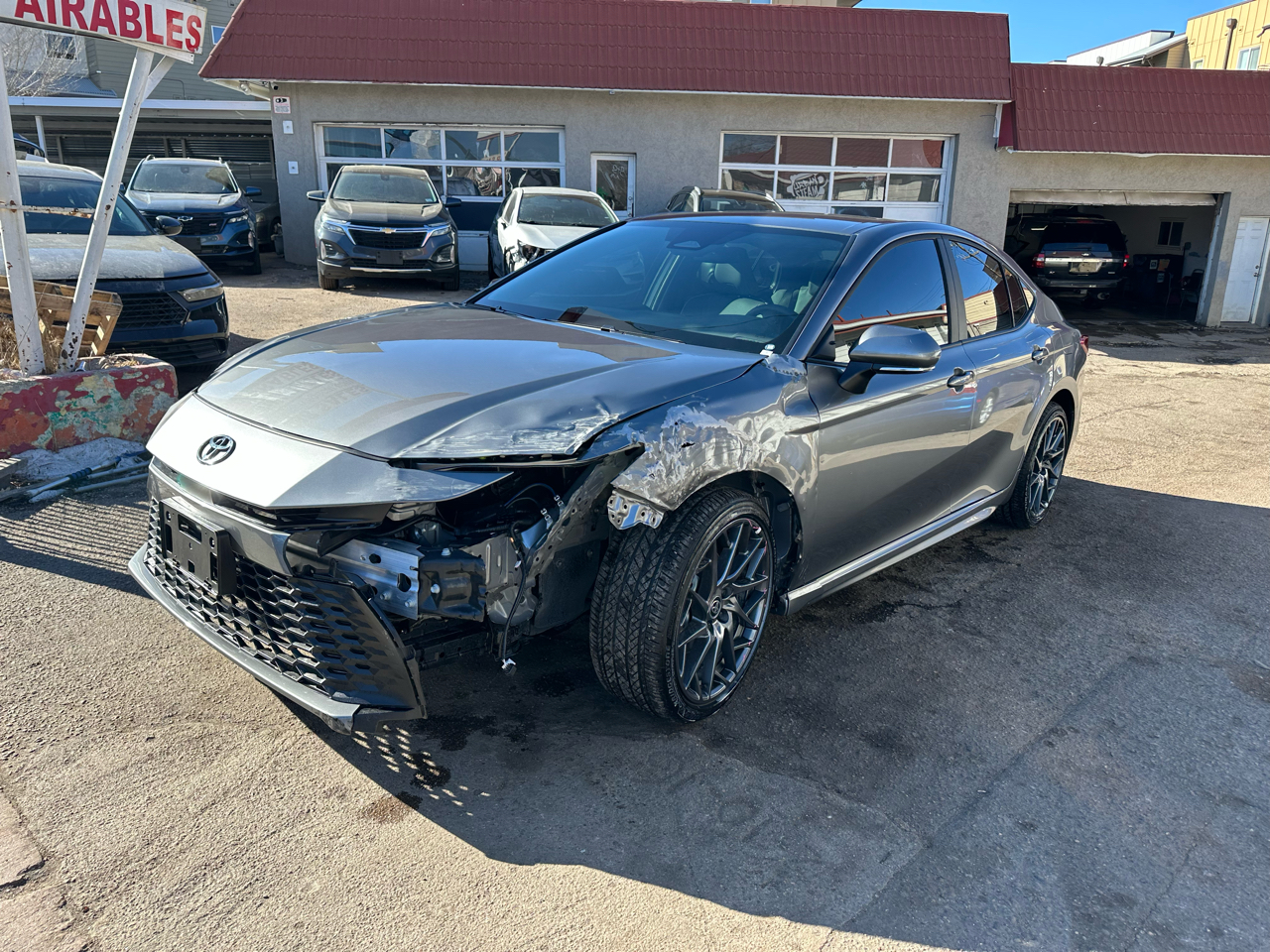 2025 Toyota Camry XLE AWD (Natl)