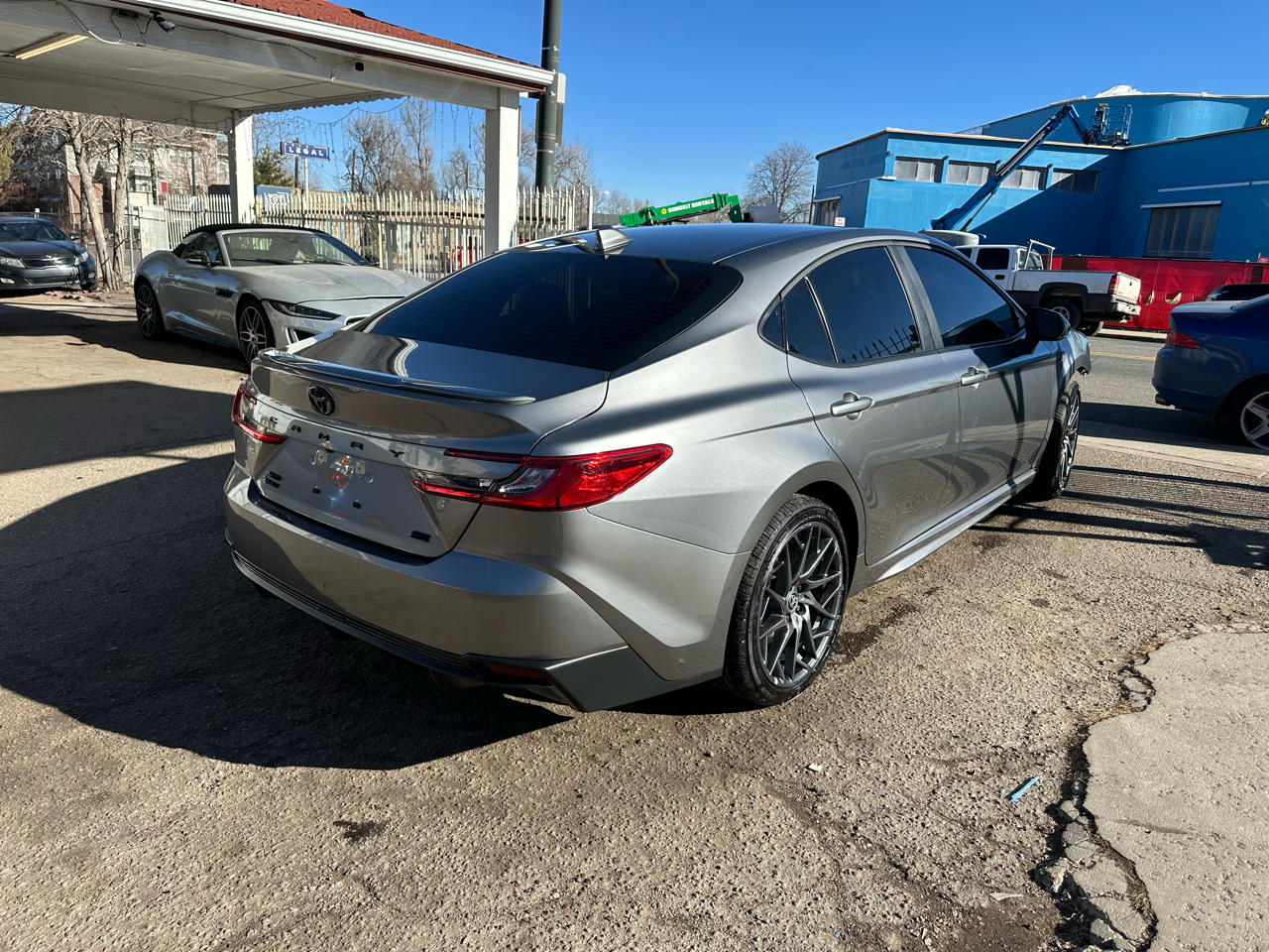 2025 Toyota Camry XLE AWD (Natl)