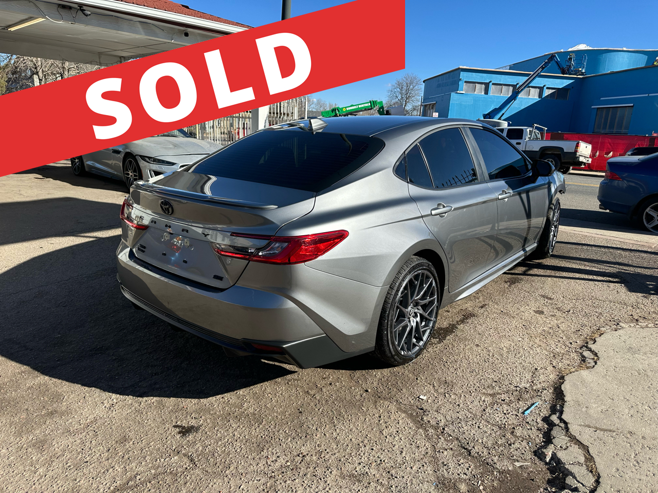 2025 Toyota Camry XLE AWD (Natl)