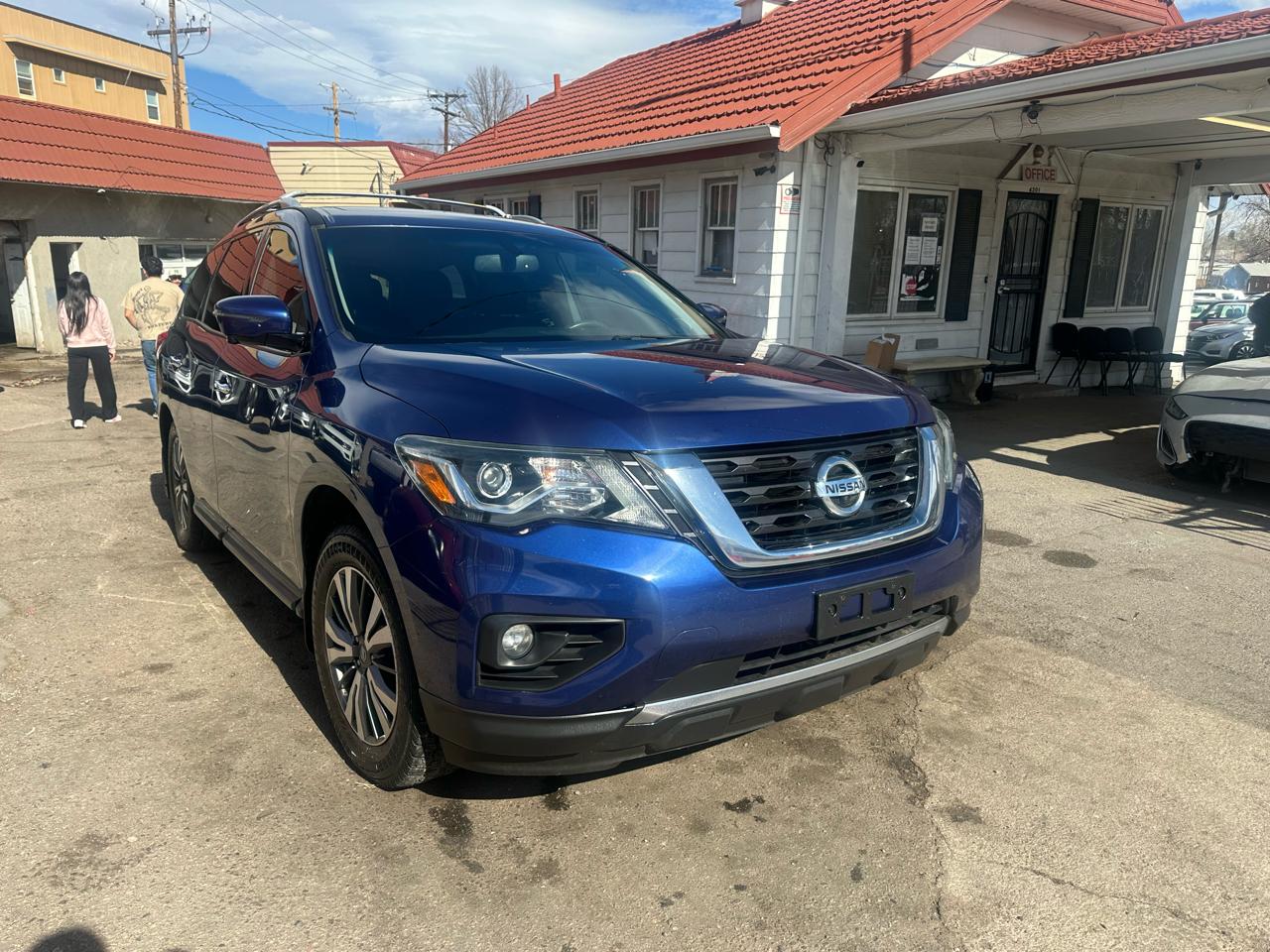 2017 Nissan Pathfinder 4x4 SL