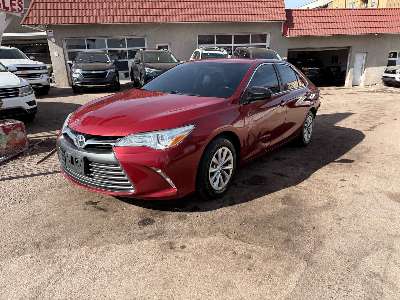 2015 Toyota Camry 4dr Sdn I4 Auto XLE (Natl)