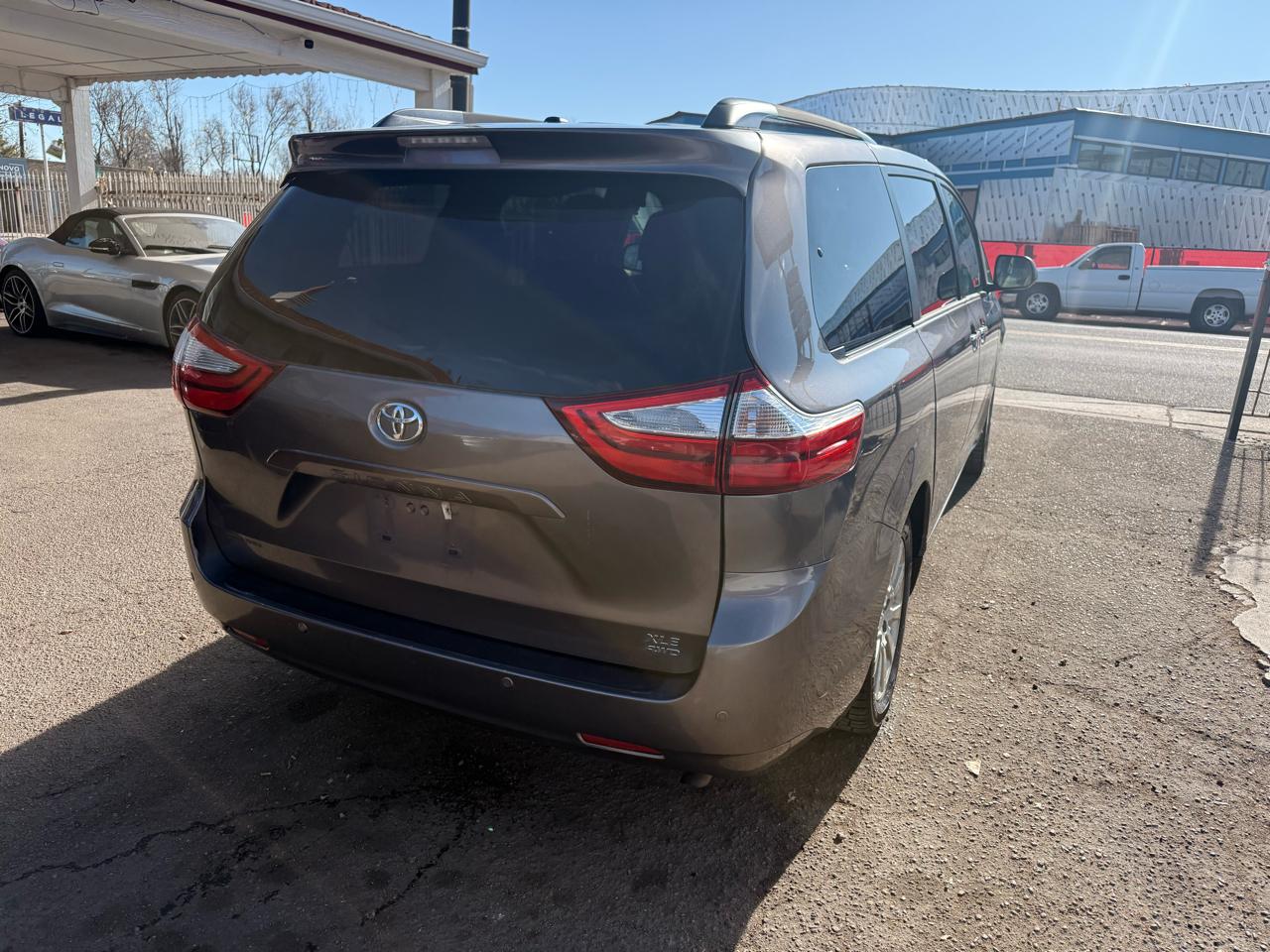 2015 Toyota Sienna 5dr 7-Pass Van XLE Premium AWD (Natl)