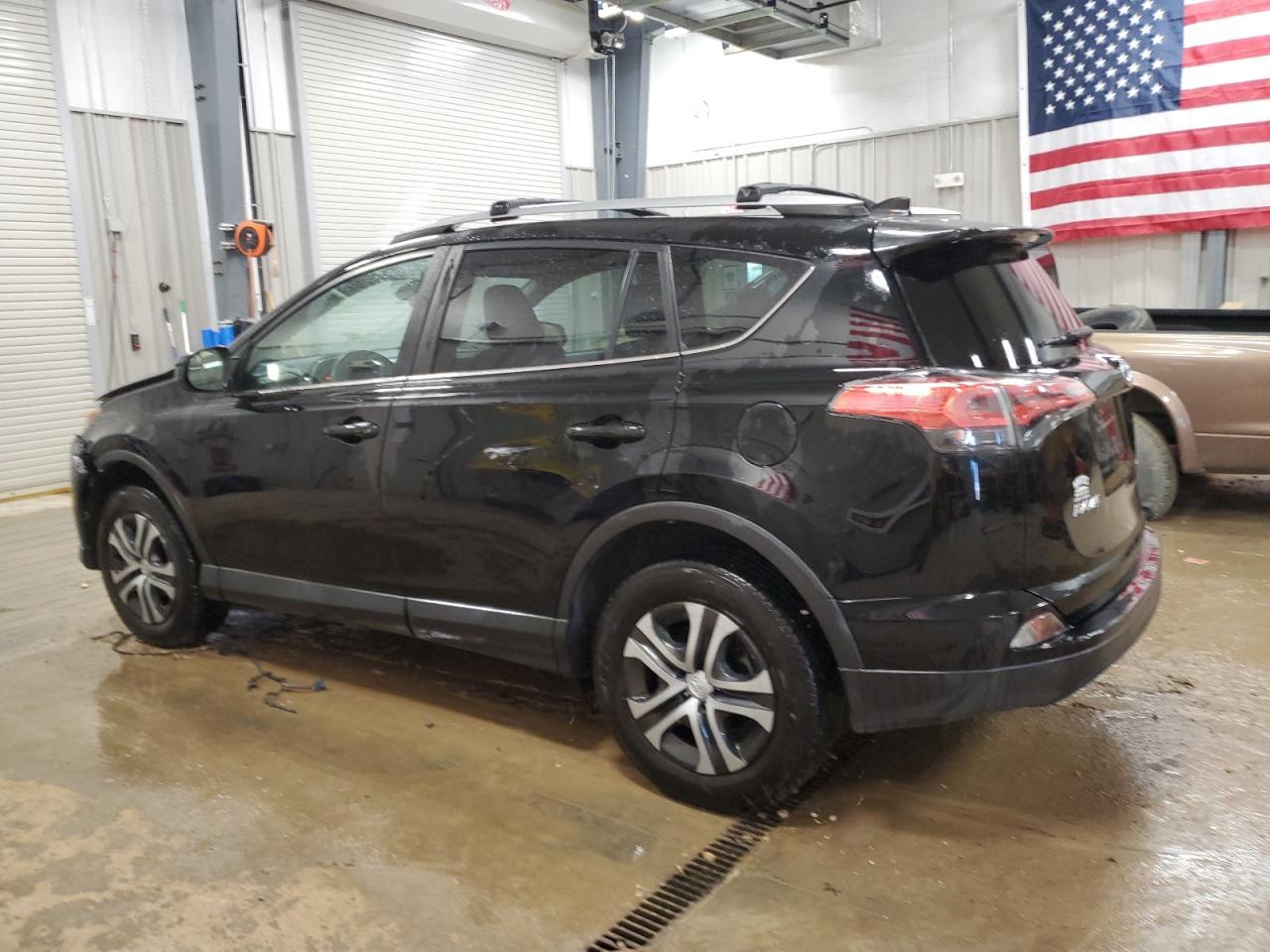 2018 Toyota RAV4 LE AWD (Natl)
