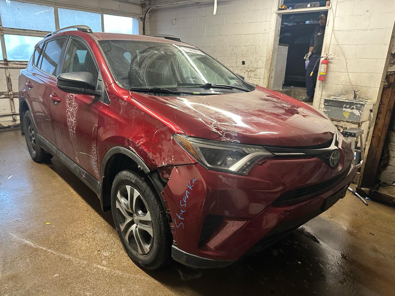 2018 Toyota RAV4 LE AWD (Natl)