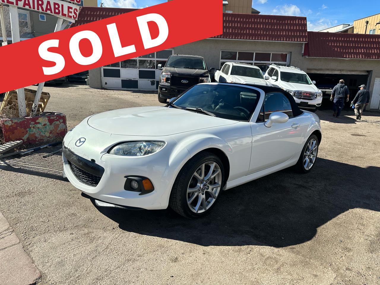 2014 Mazda MX-5 Miata 2dr Conv Auto Grand Touring