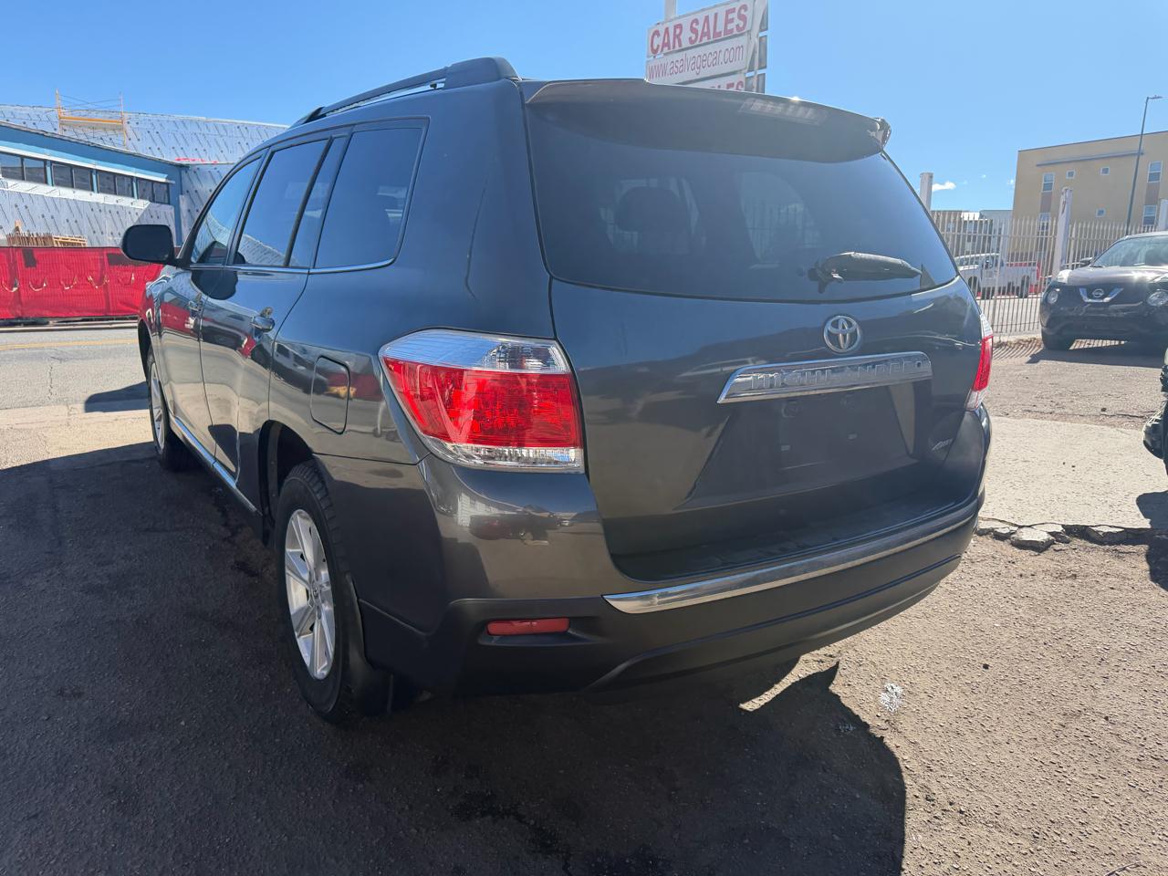 2011 Toyota Highlander 4WD 4dr V6 Base (Natl)
