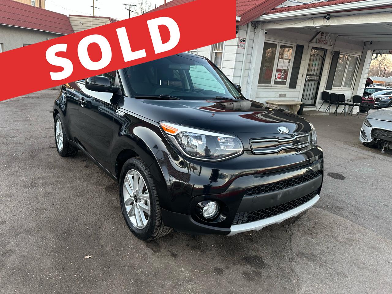 2019 Kia Soul + Auto
