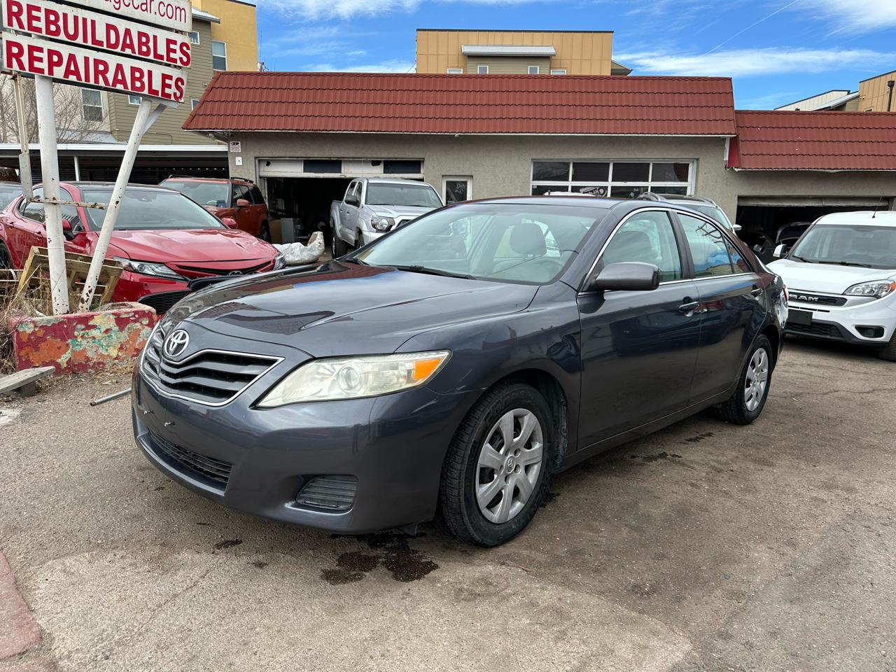 2011 Toyota Camry 4dr Sdn I4 Man LE (Natl)
