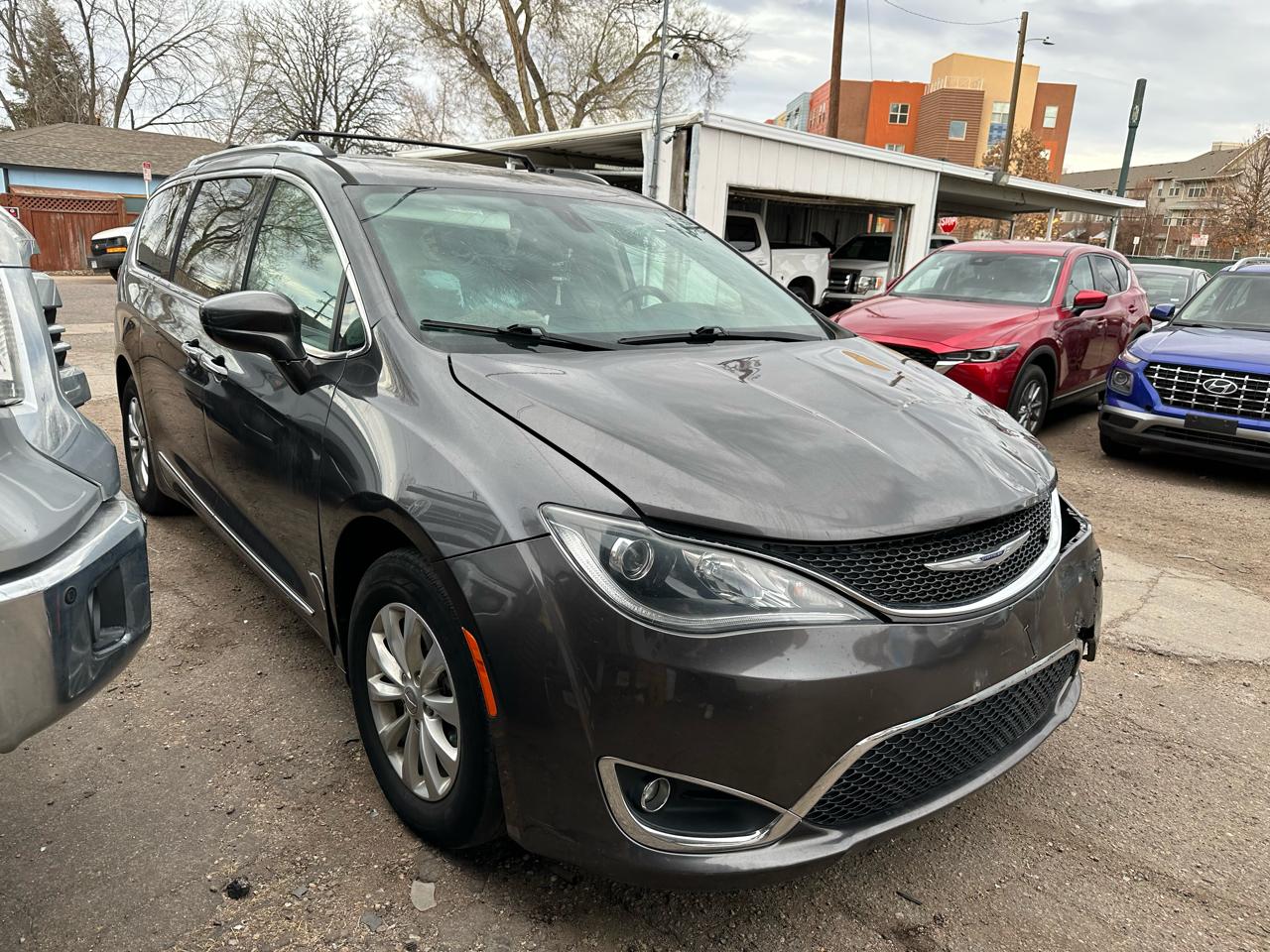 2019 Chrysler Pacifica Touring L FWD