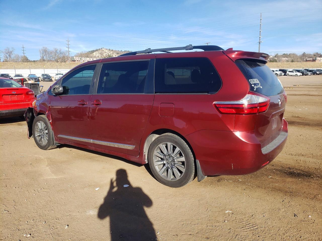 2019 Toyota Sienna LE AWD 7-Passenger (Natl)