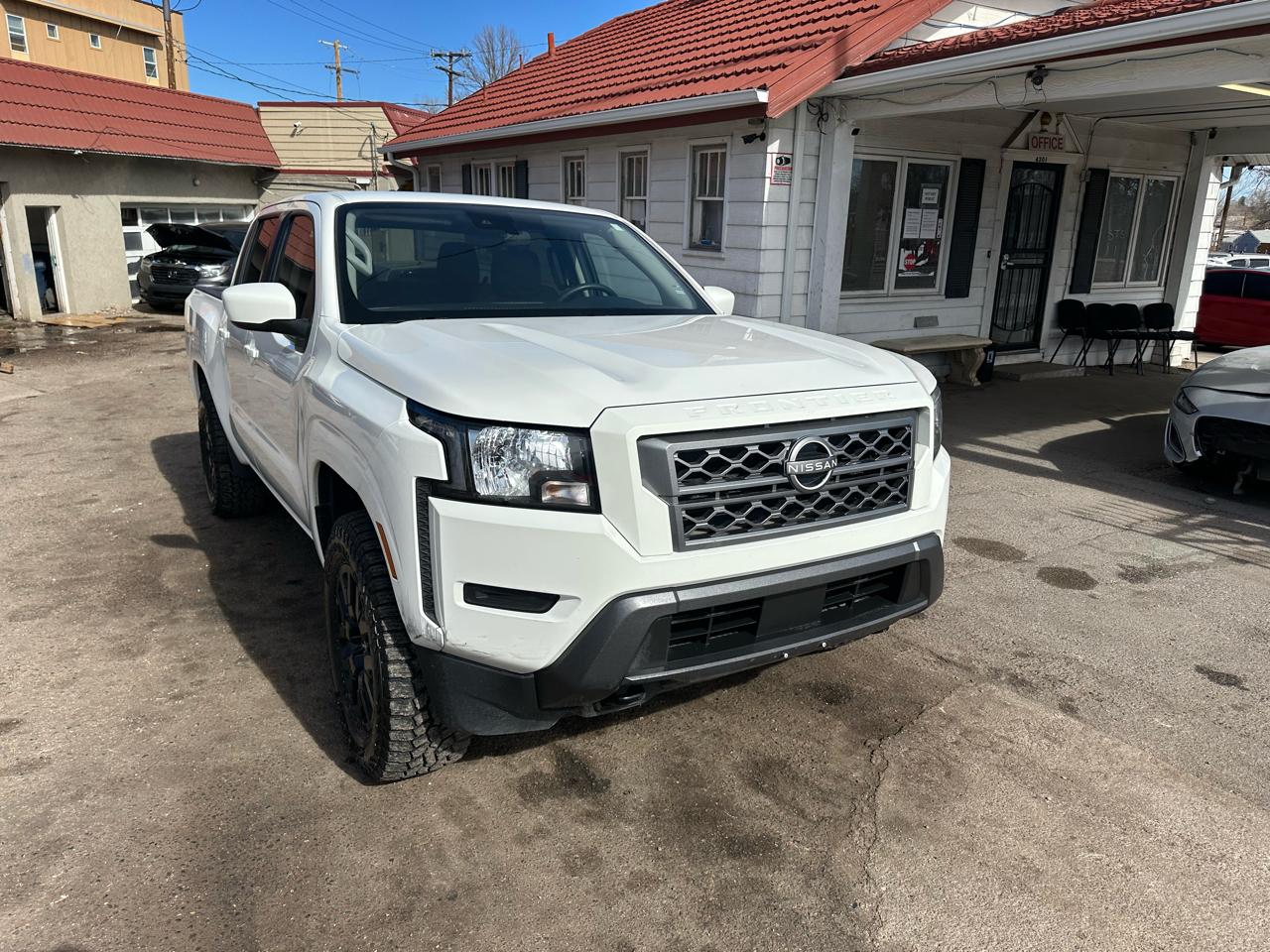 2023 Nissan Frontier Crew Cab 4x4 SV Auto