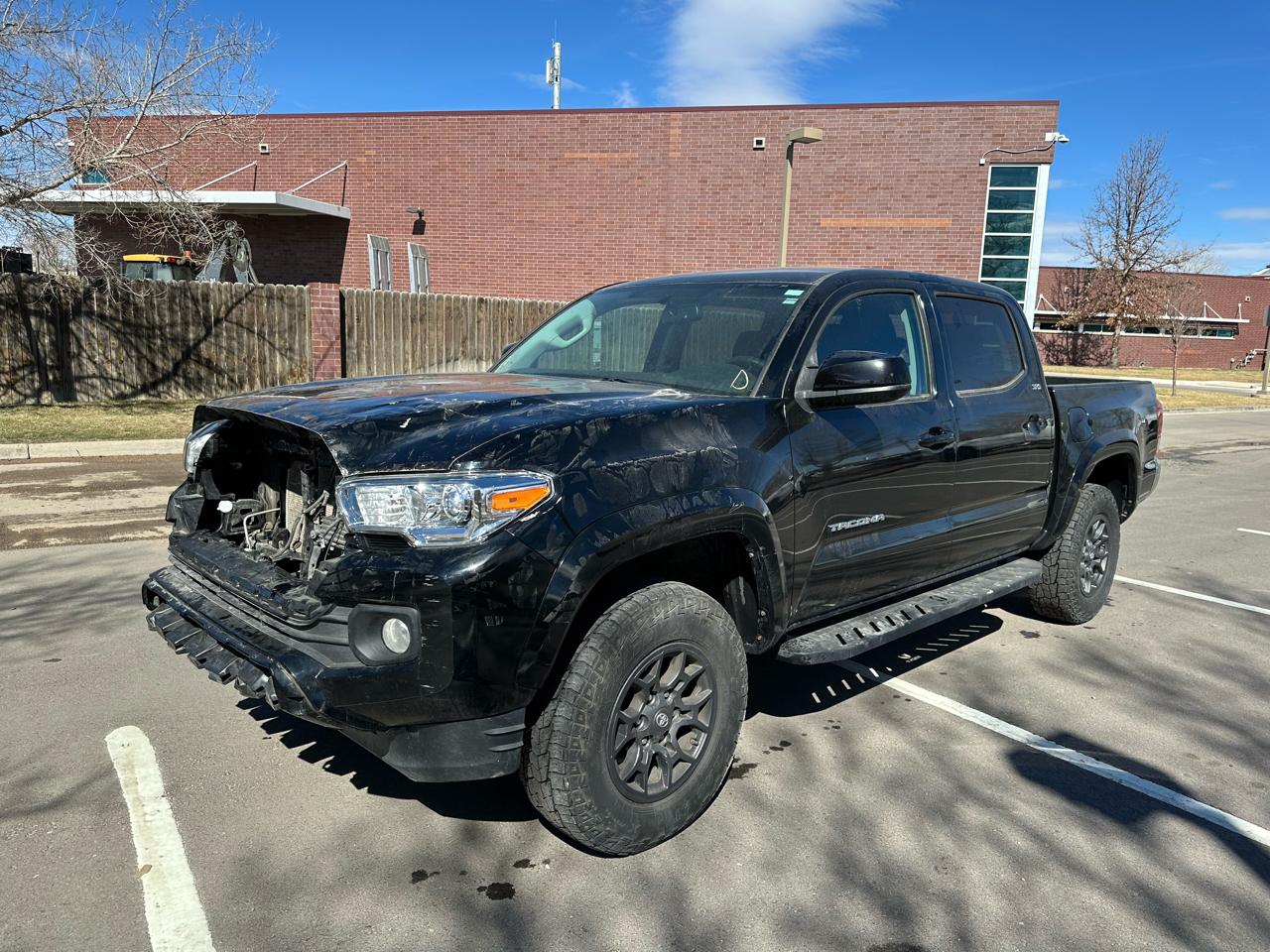 2017 Toyota Tacoma TRD Off Road Double Cab 5' Bed V6 4x4 MT (Natl)