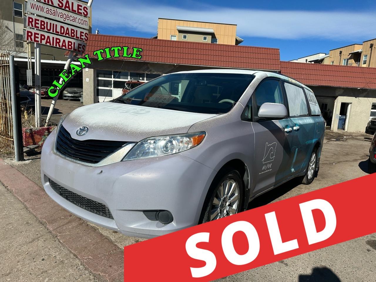 2014 Toyota Sienna 5dr 7-Pass Van V6 LE AWD (Natl)