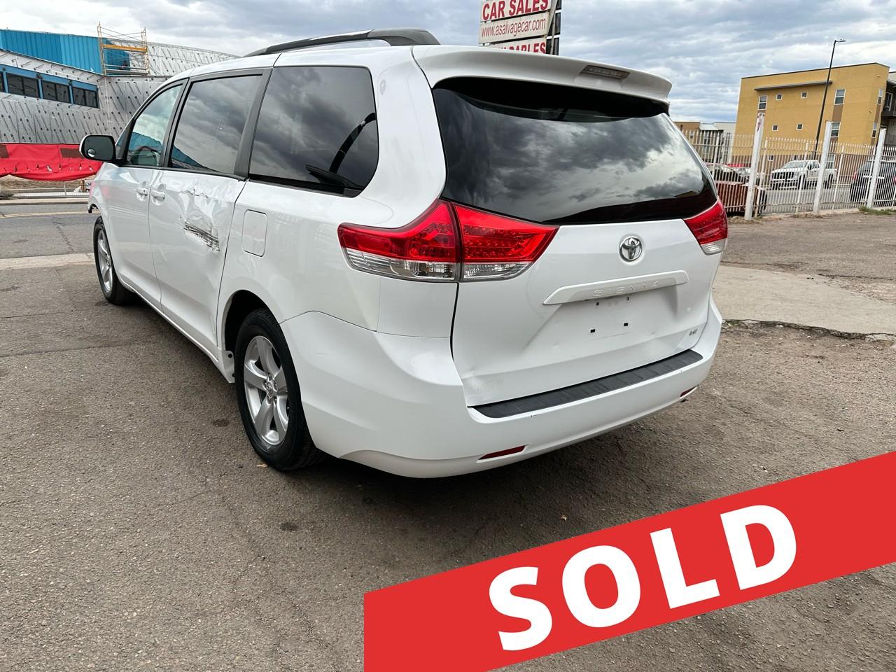 2013 Toyota Sienna LE