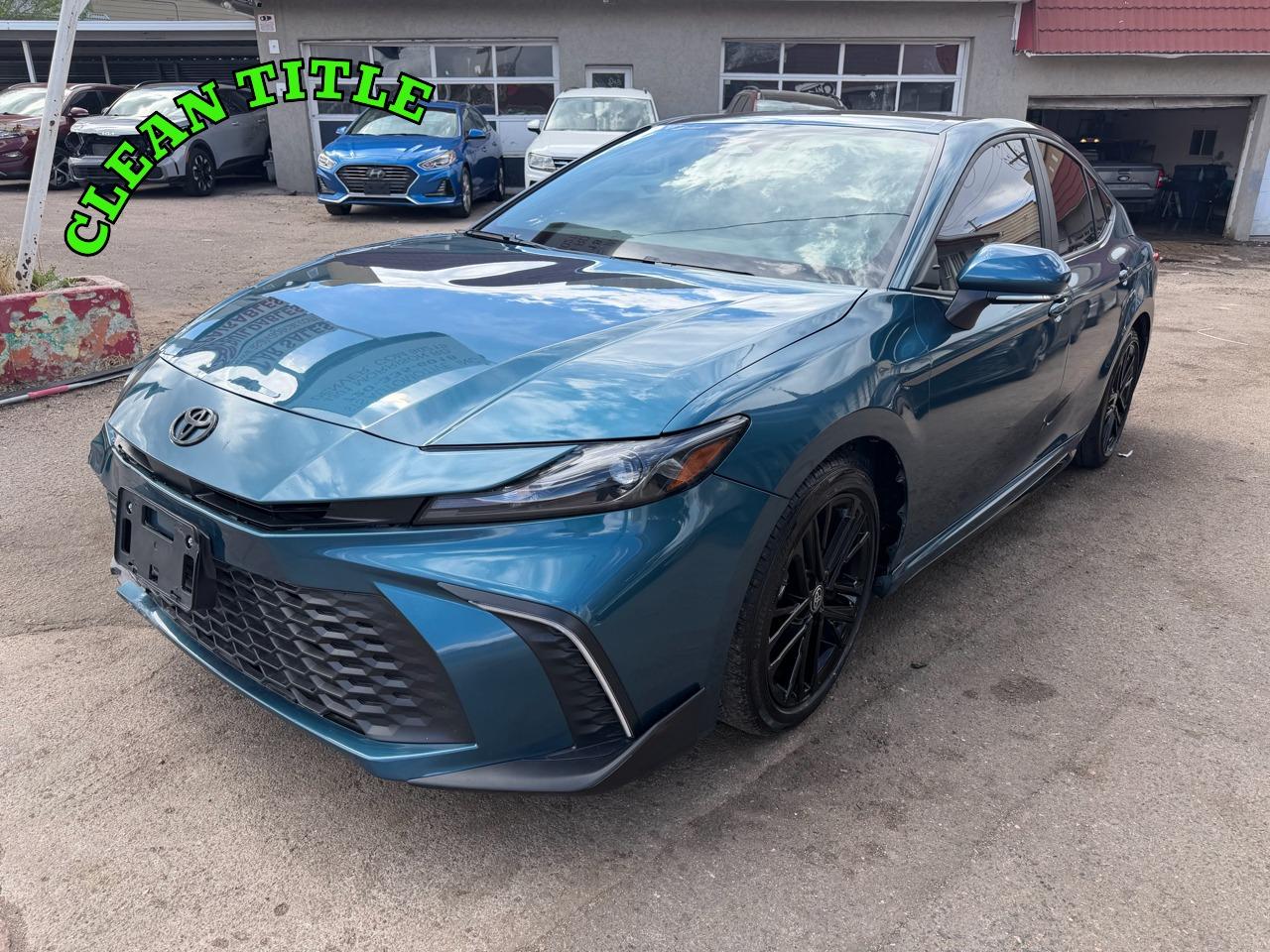 2025 Toyota Camry Hybrid SE 4D Sedan