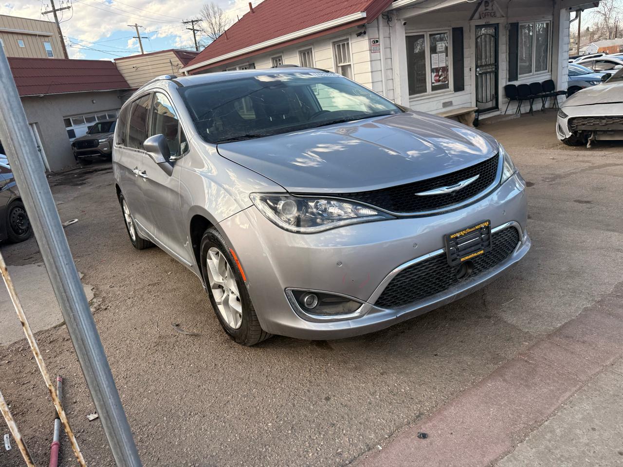 2017 Chrysler Pacifica Touring-L Plus FWD