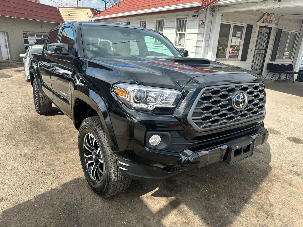 2023 Toyota Tacoma 4WD TRD Off Road Double Cab 5' Bed V6 MT (Natl)