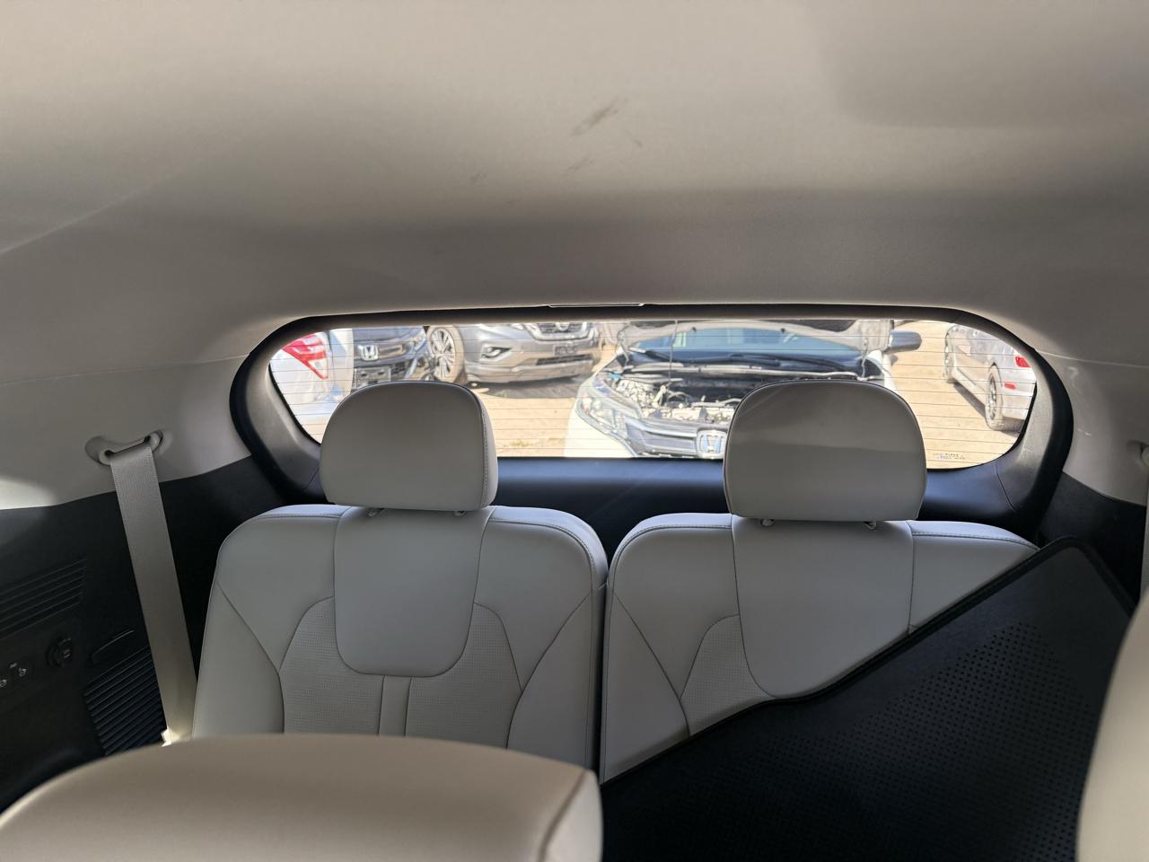 2025 Kia Sorento S - Photo 11