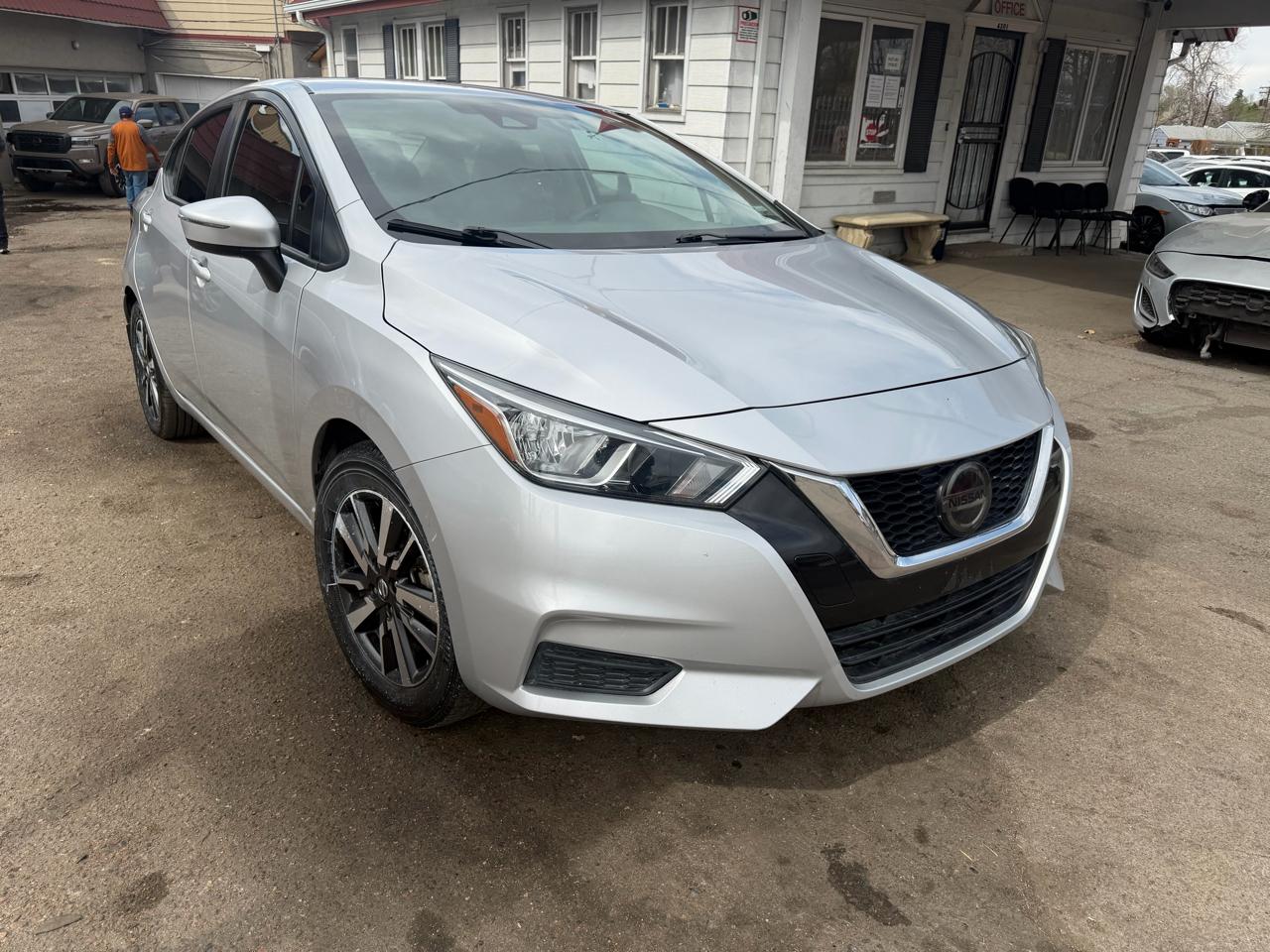 2021 Nissan Versa SV CVT