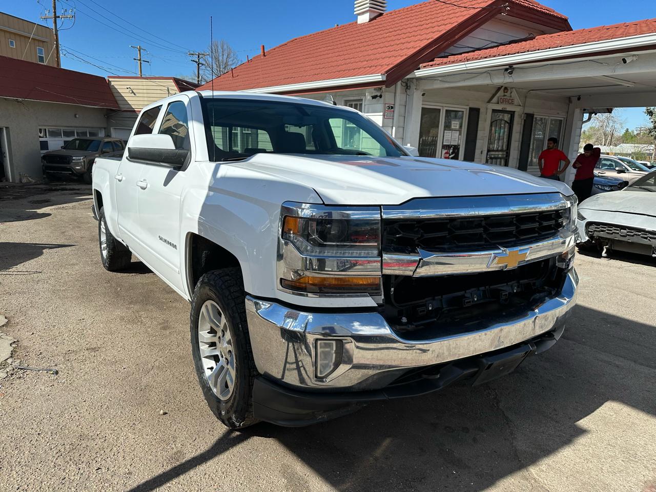 2017 Chevrolet Silverado 1500 4WD Crew Cab 153.0" LT w/1LT