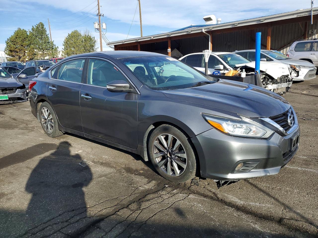 2017 Nissan Altima 2.5 SV Sedan