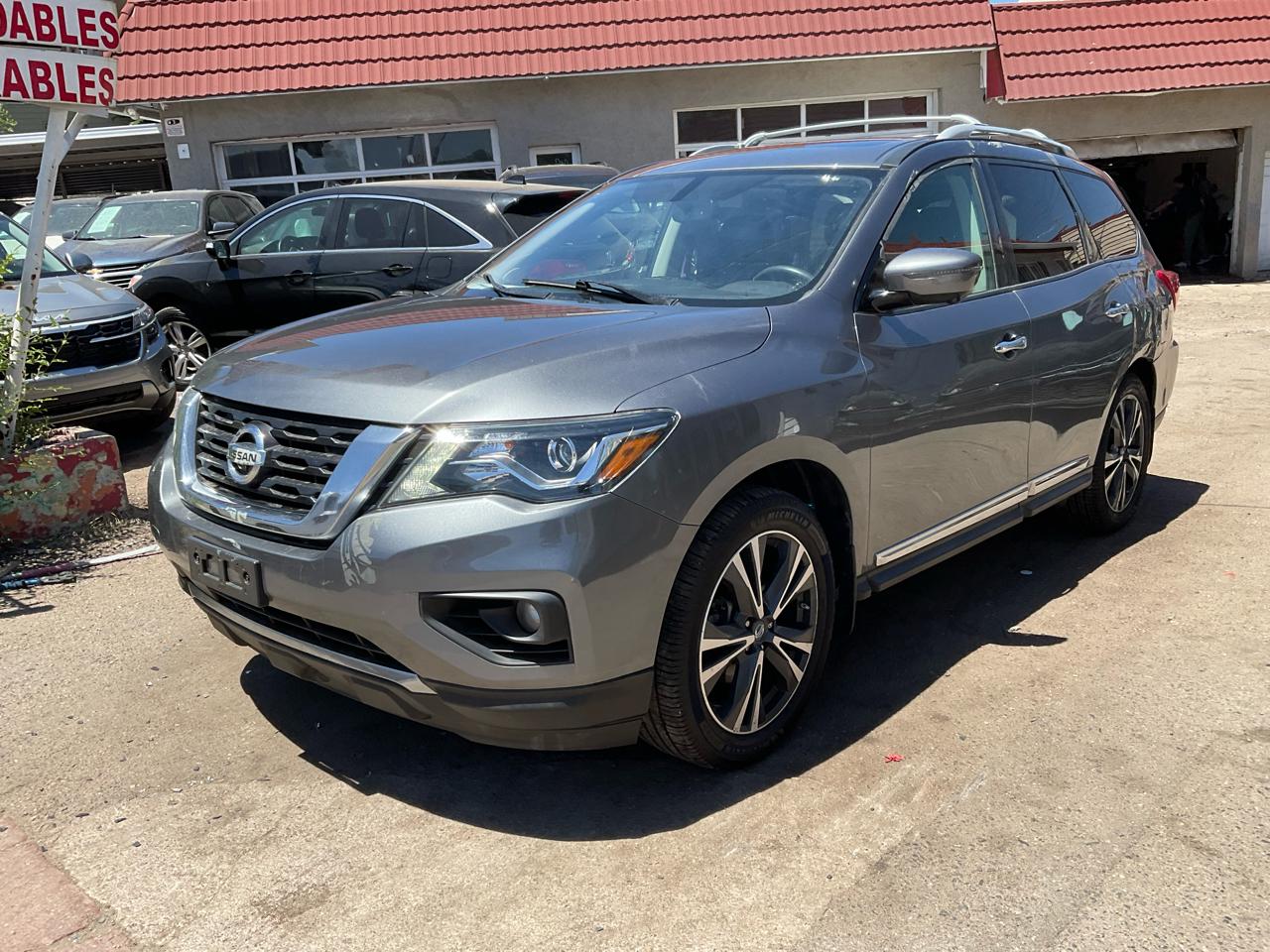 2018 Nissan Pathfinder 4x4 Platinum