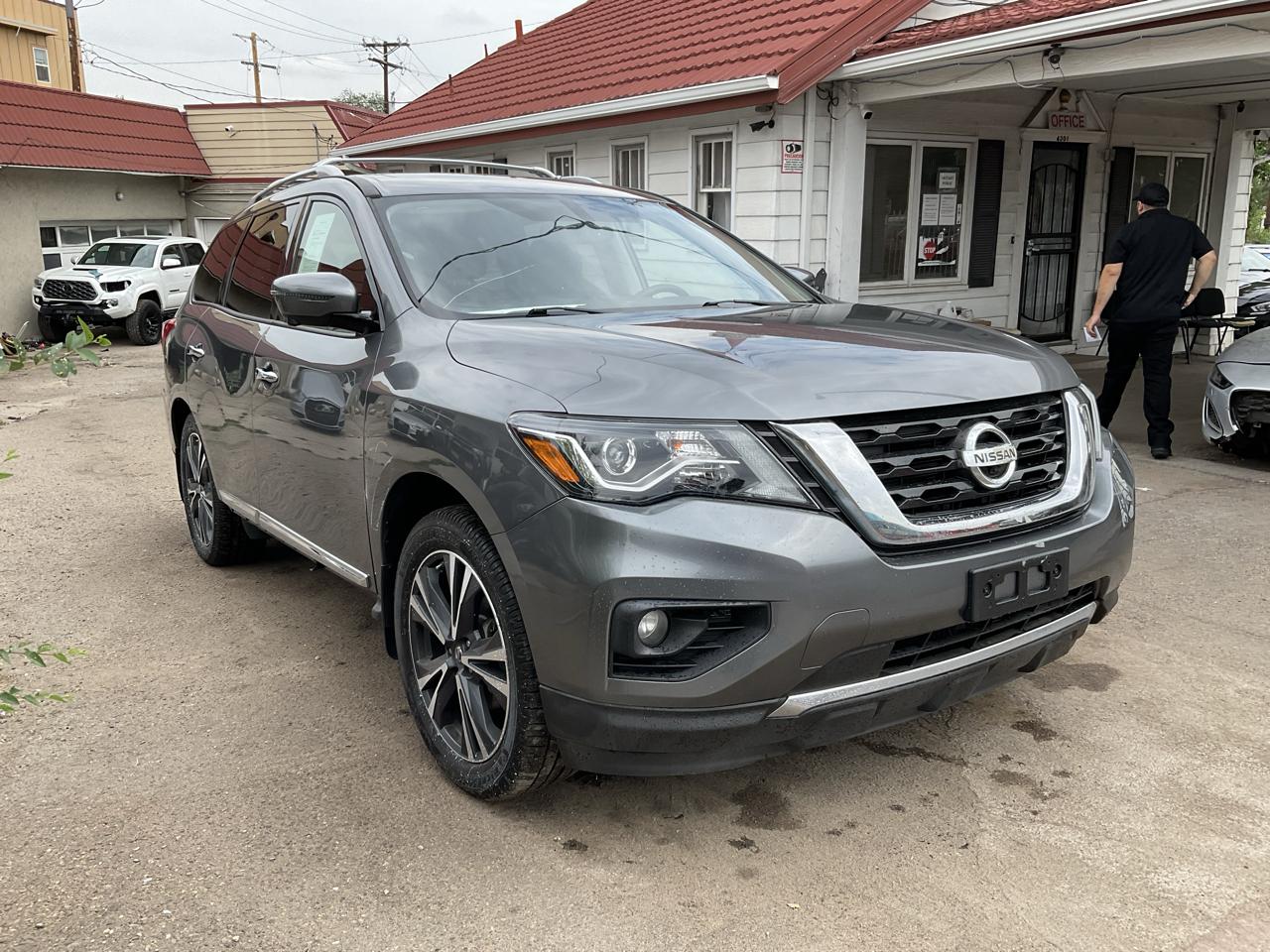 2018 Nissan Pathfinder 4x4 Platinum