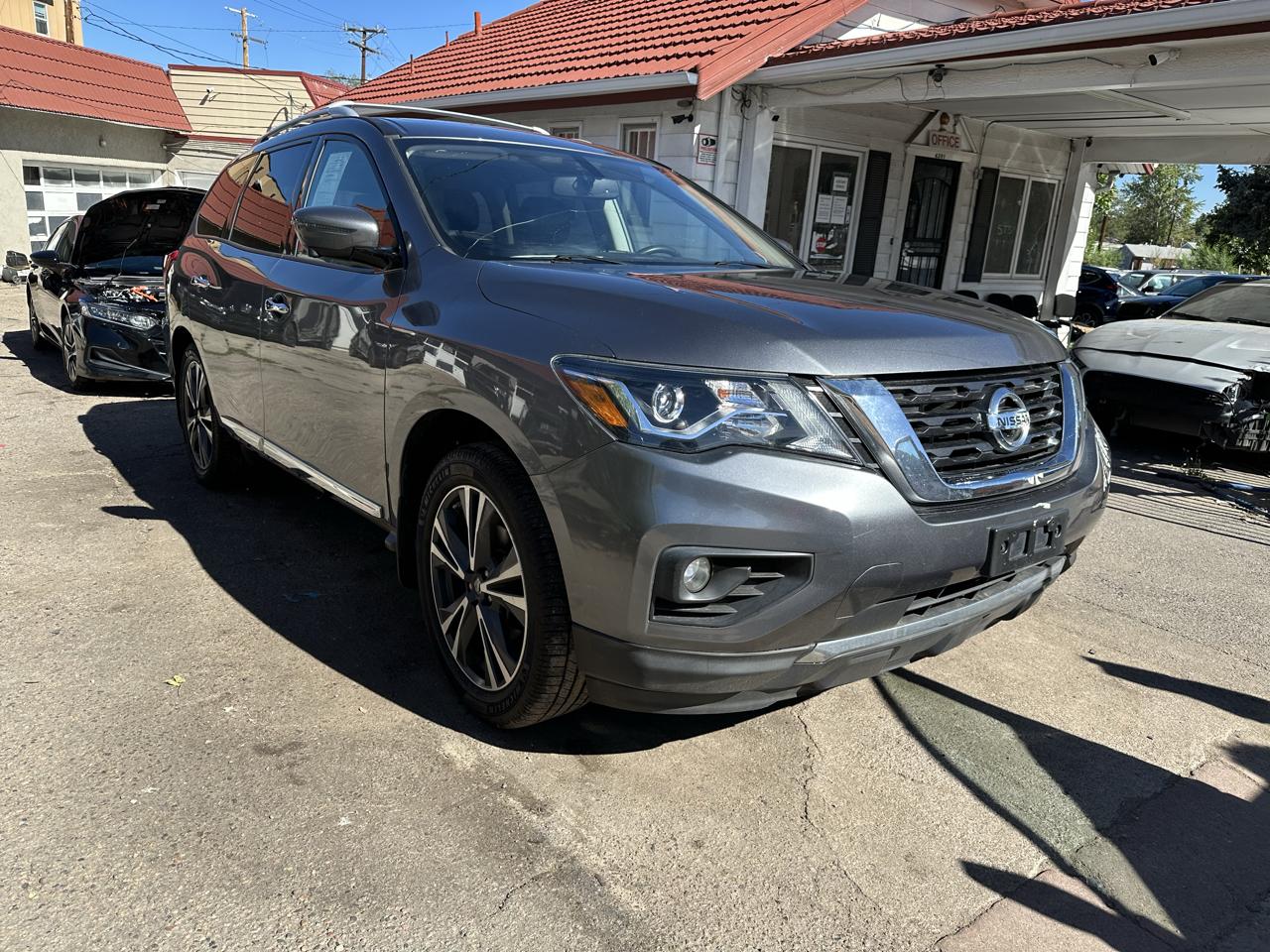 2018 Nissan Pathfinder 4x4 Platinum