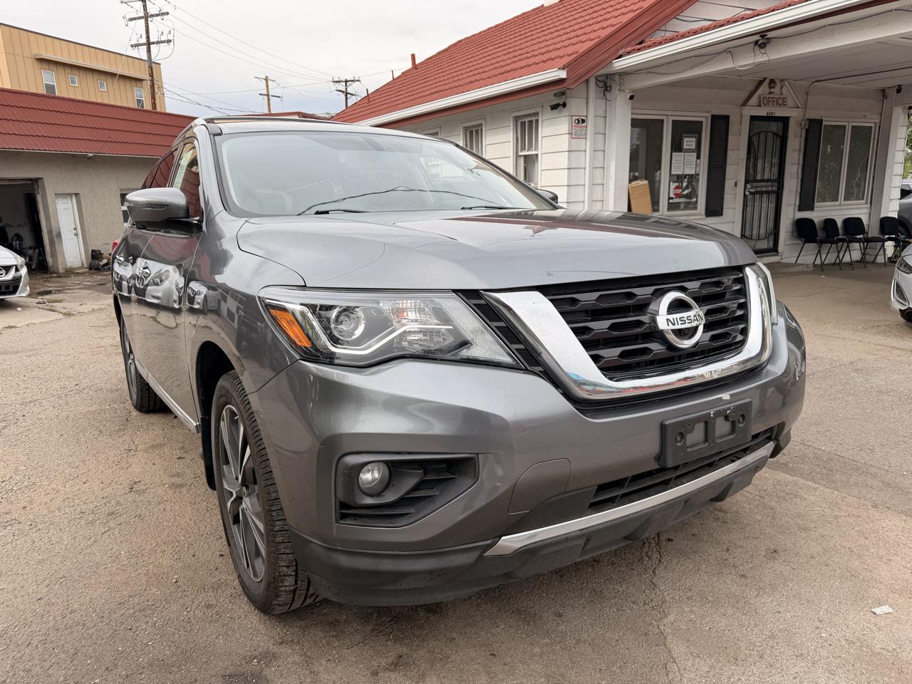 2018 Nissan Pathfinder 4x4 Platinum