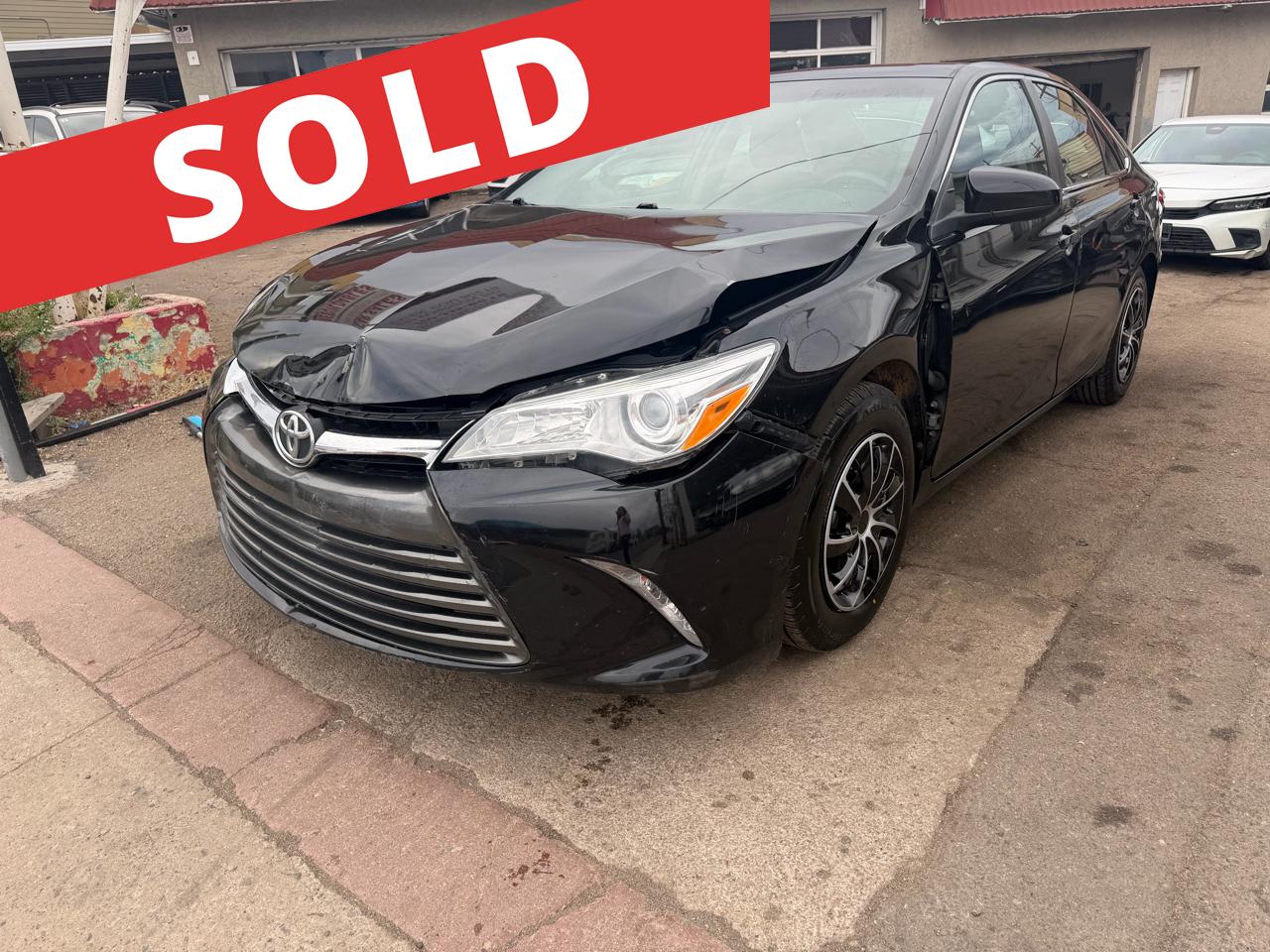 2015 Toyota Camry 4dr Sdn I4 Auto XLE (Natl)