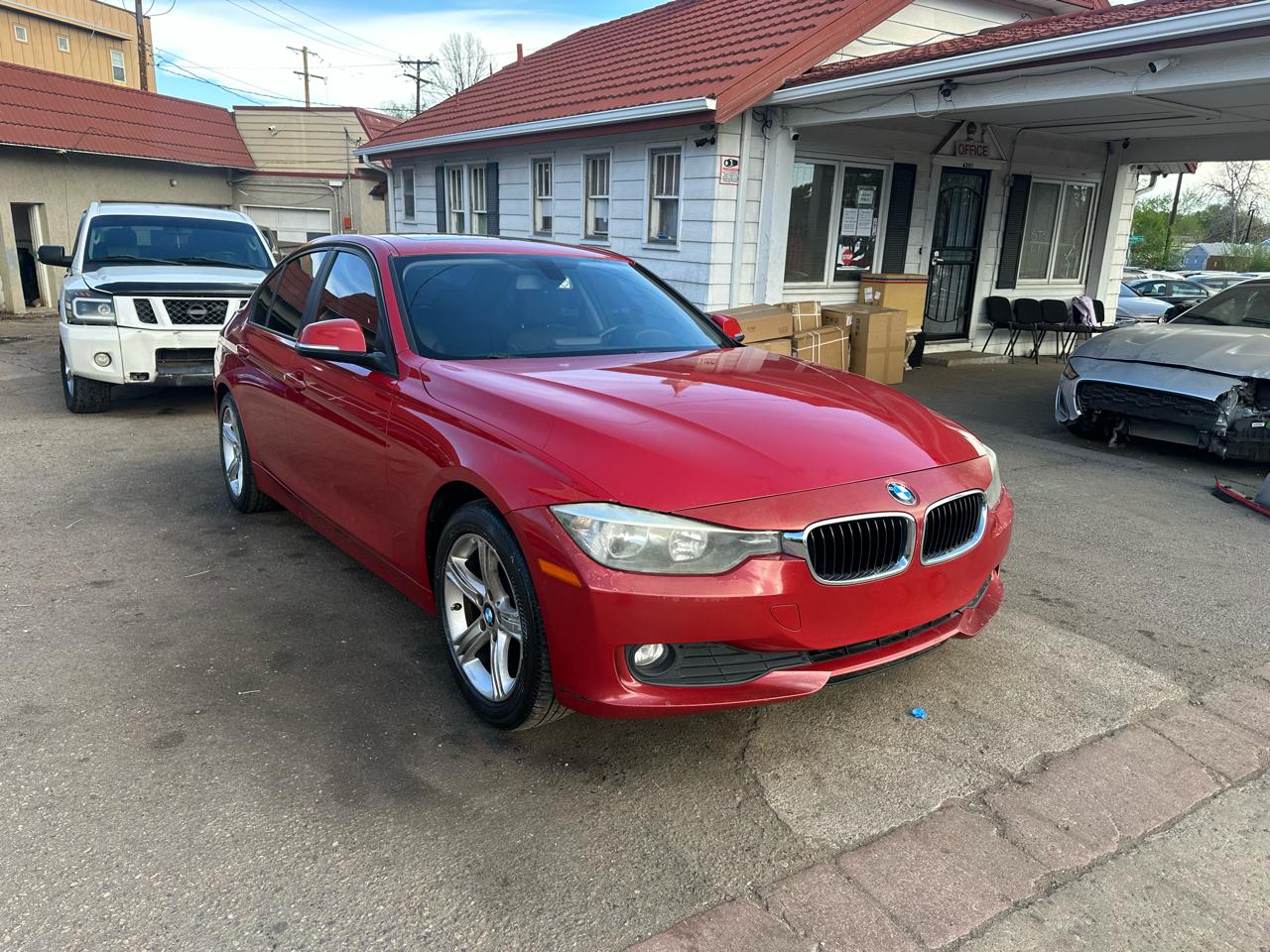 2014 BMW 3 Series 4dr Sdn 320i xDrive AWD