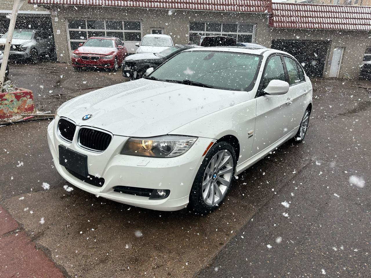 2011 BMW 3 Series 4dr Sdn 328i xDrive AWD South Africa