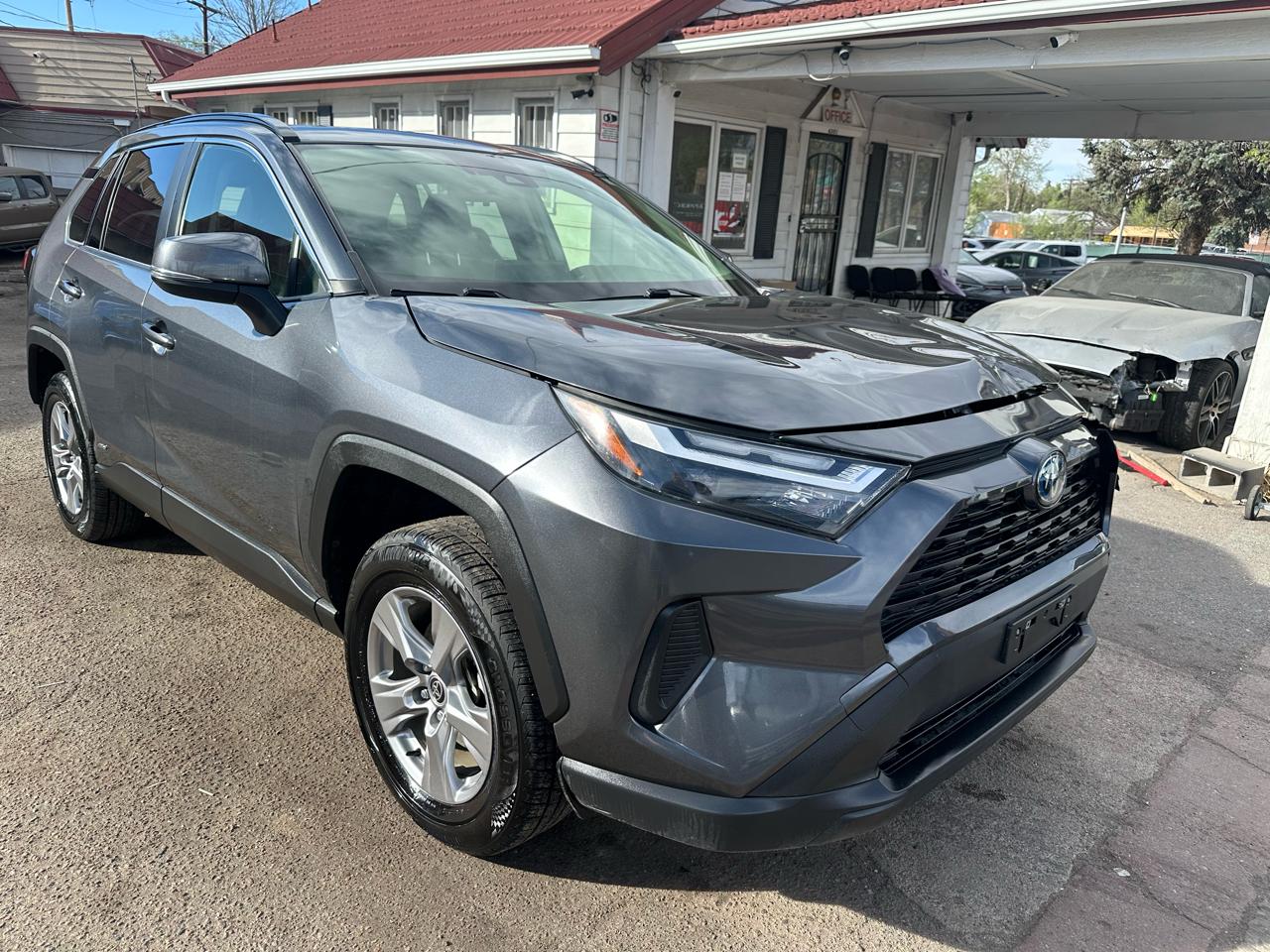 2023 Toyota RAV4 Hybrid XLE AWD (Natl)