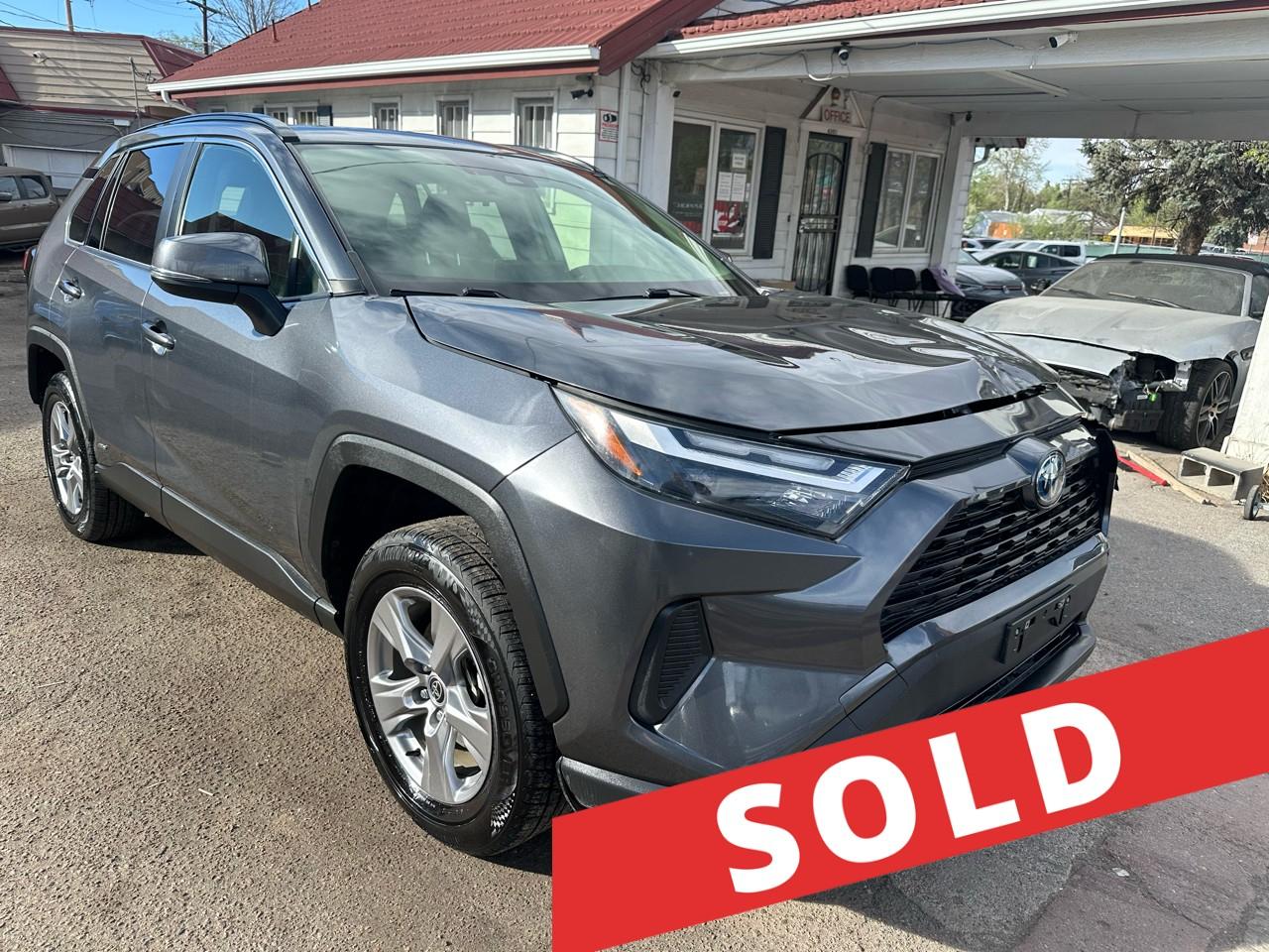 2023 Toyota RAV4 Hybrid XLE AWD (Natl)