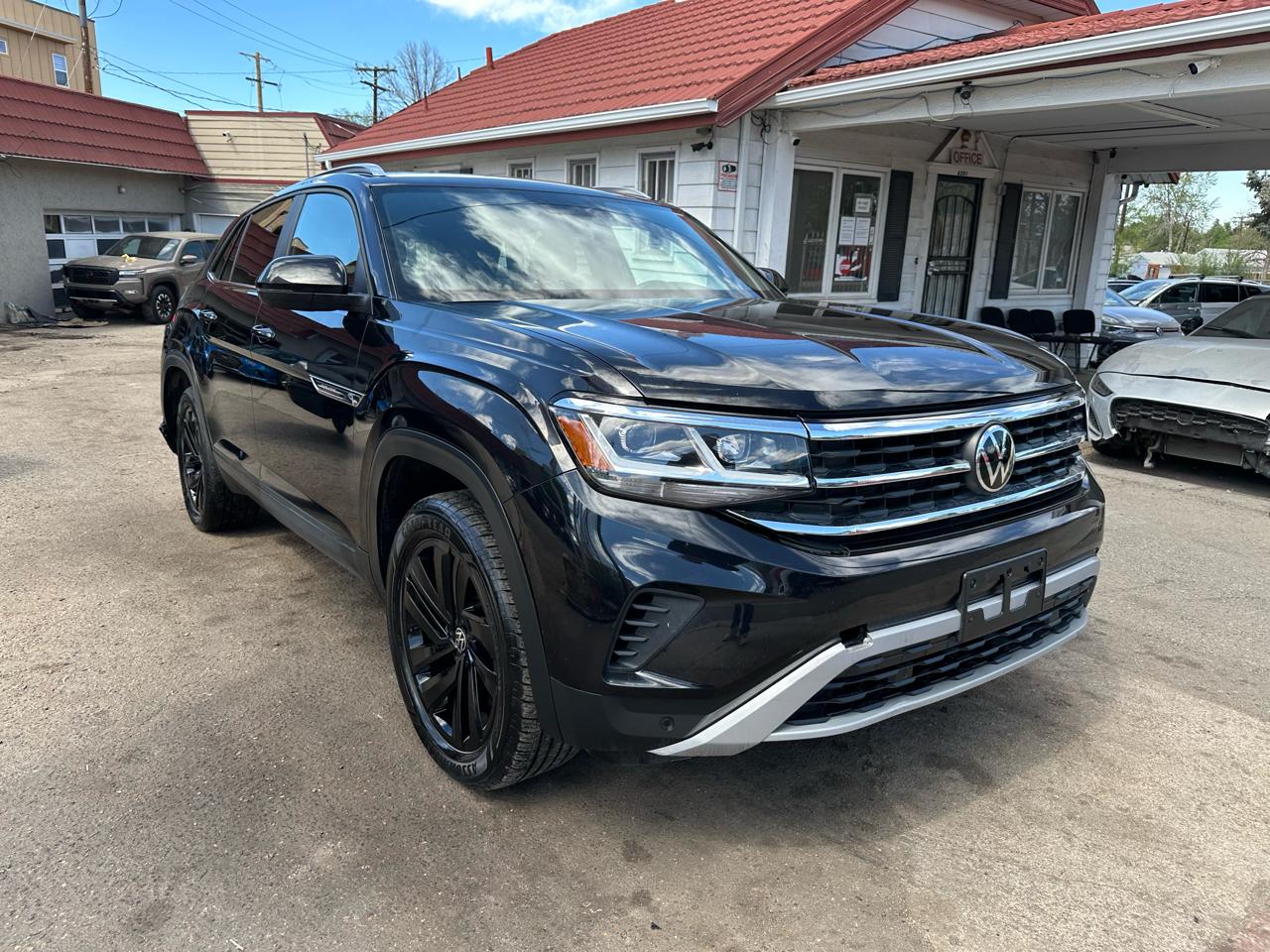 2023 Volkswagen Atlas Cross Sport 2.0T SE w/Technology 4MOTION