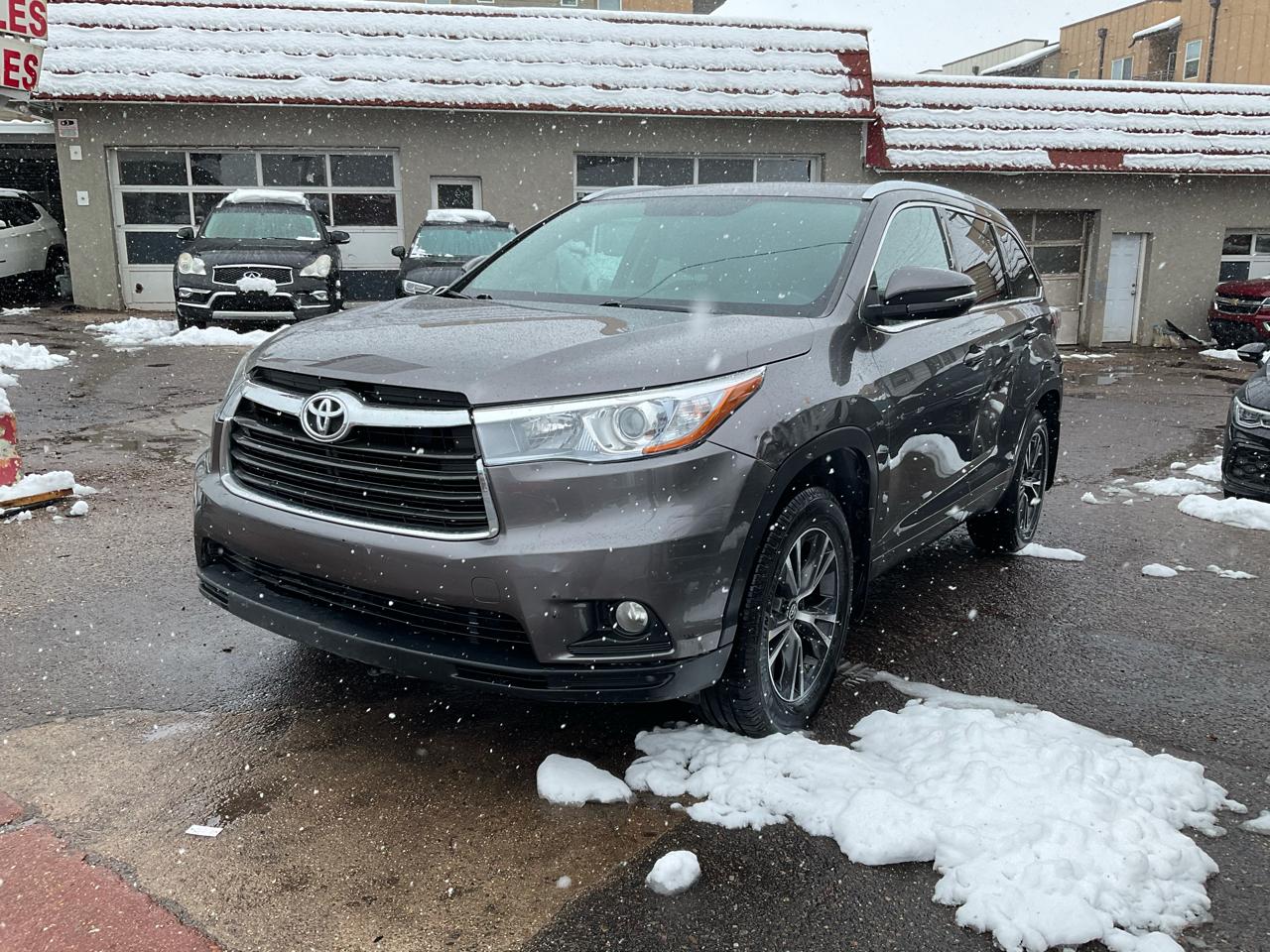 2016 Toyota Highlander AWD 4dr V6 XLE (Natl)